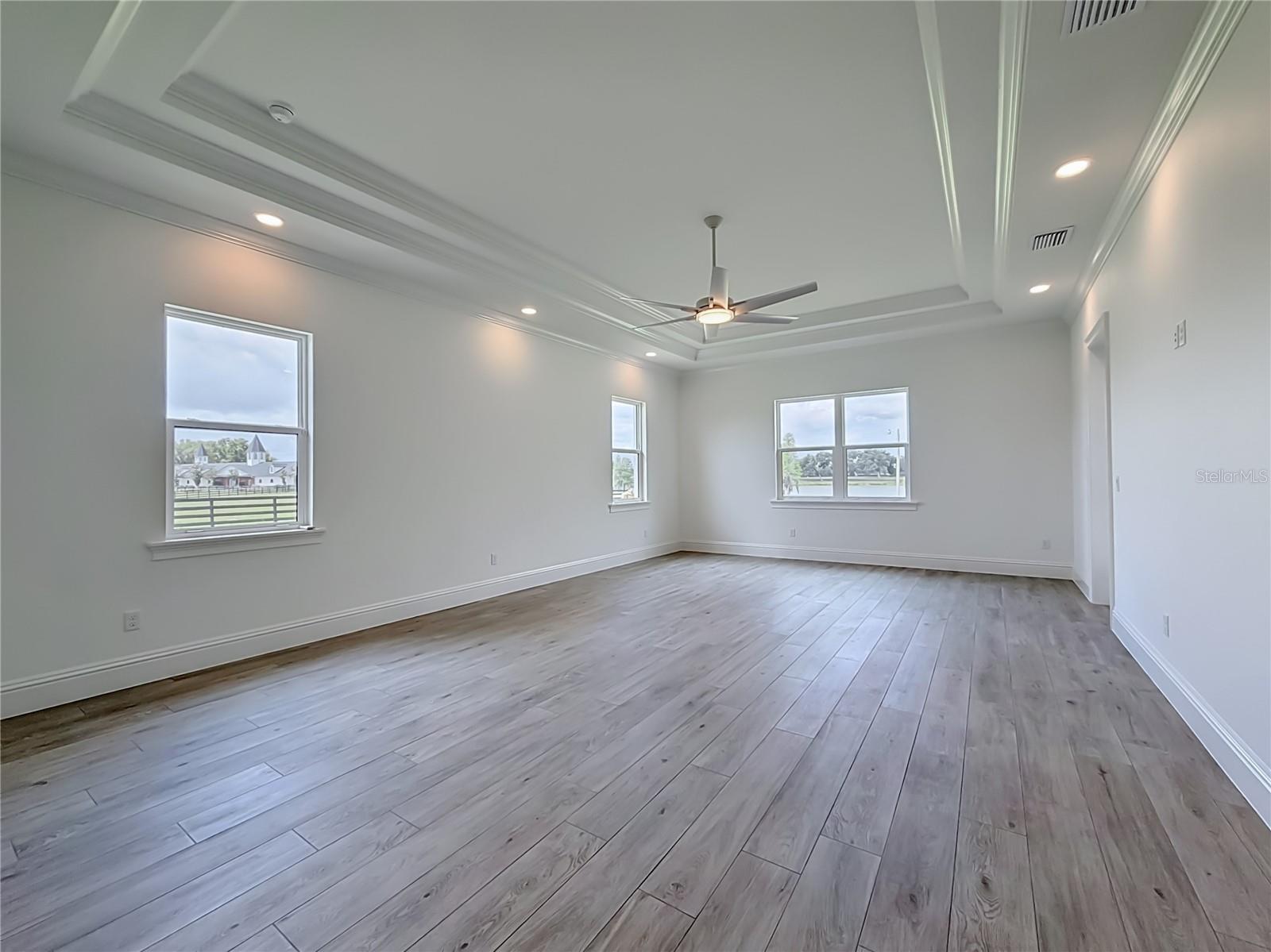 Listing photo id 32 for 6530 156th Loop 3 & 4