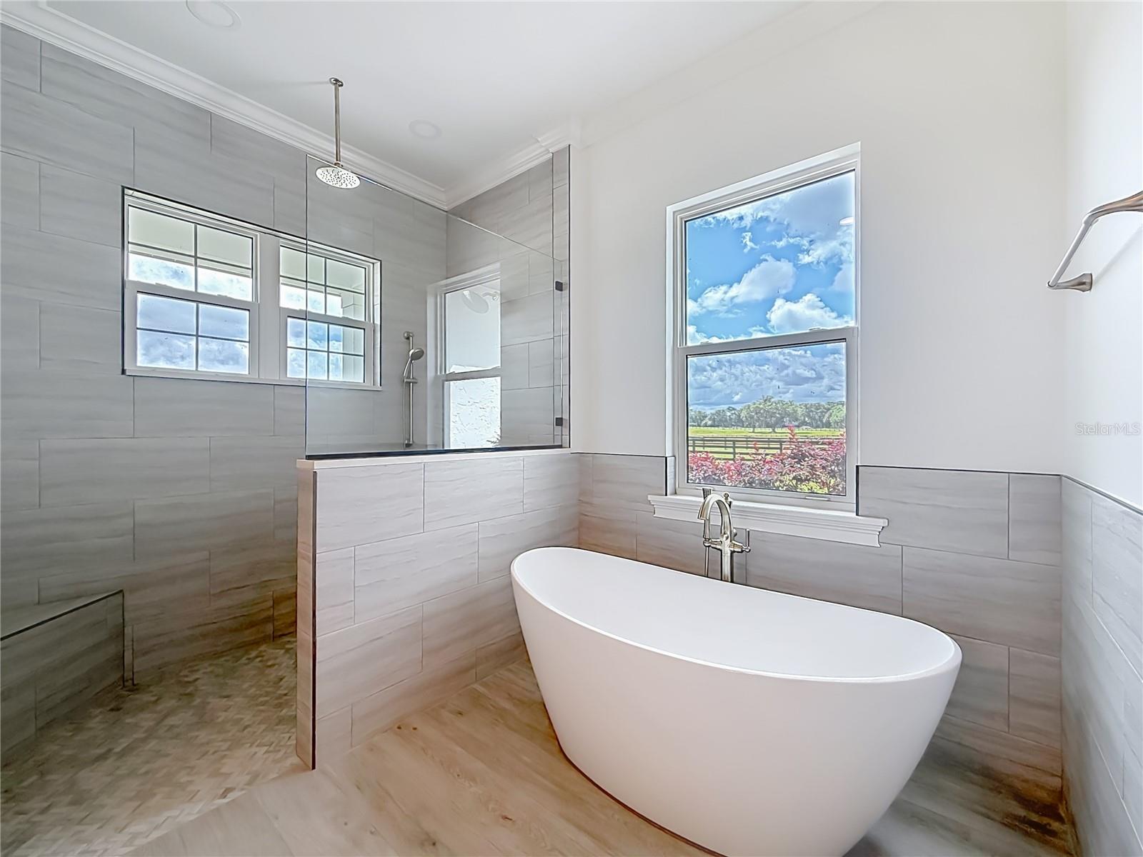 Listing photo id 38 for 6530 156th Loop 3 & 4