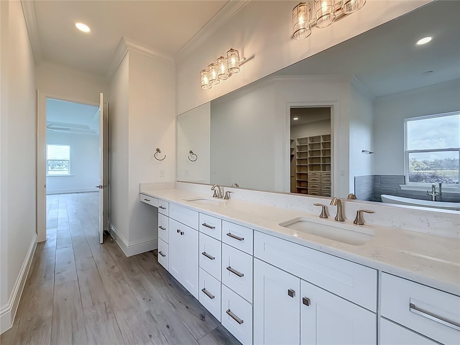 Listing photo id 40 for 6530 156th Loop 3 & 4