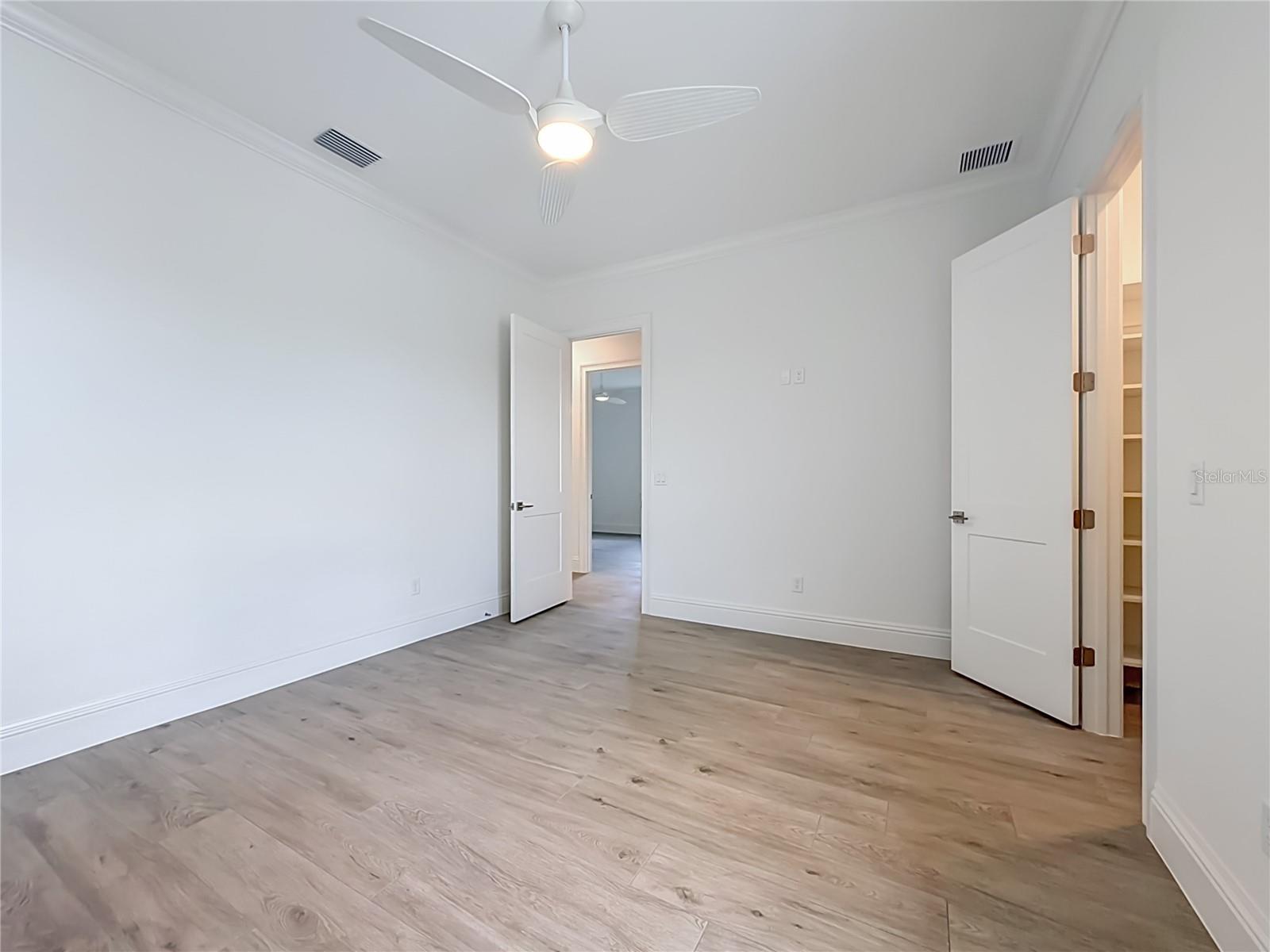 Listing photo id 51 for 6530 156th Loop 3 & 4
