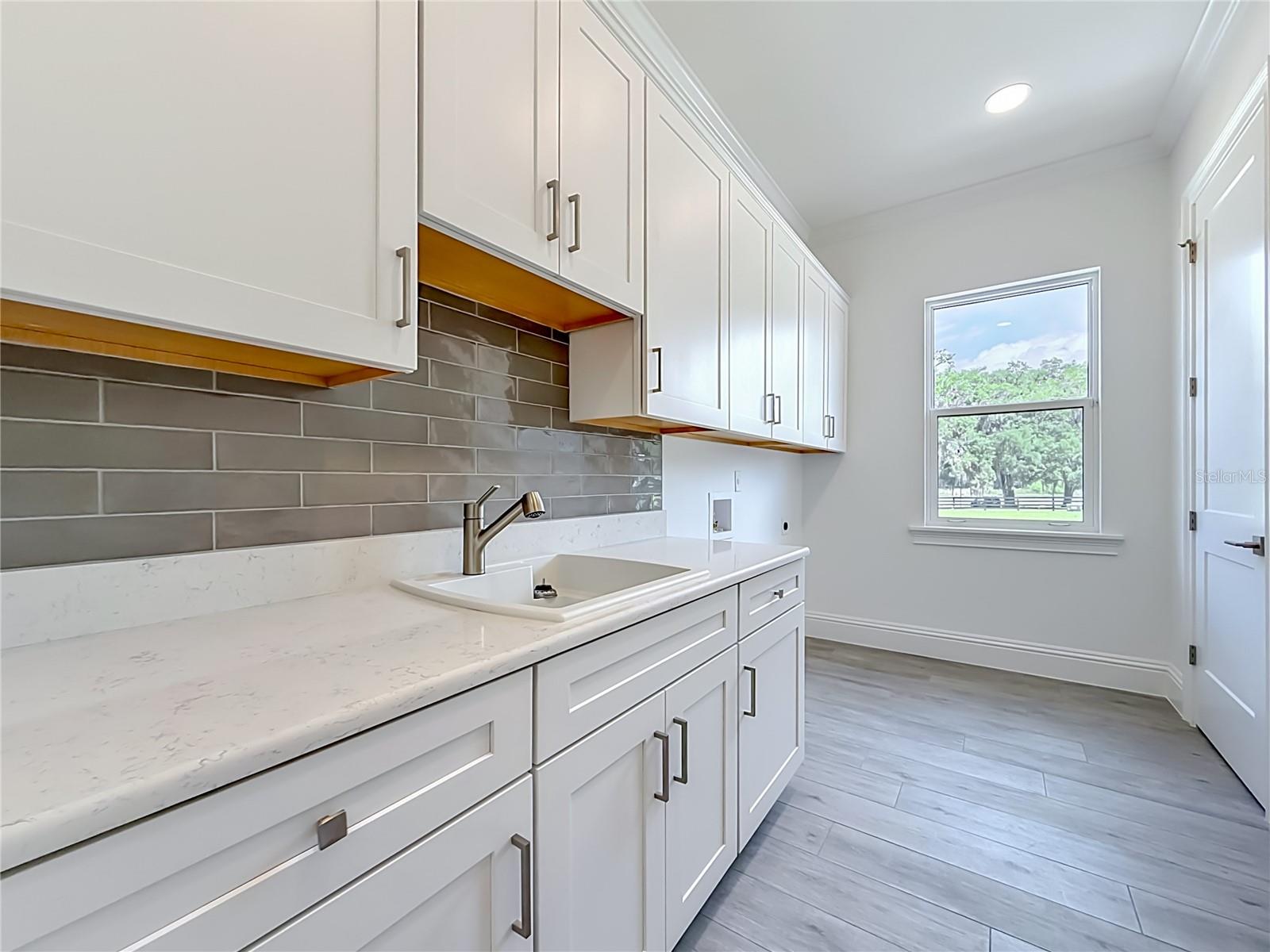 Listing photo id 58 for 6530 156th Loop 3 & 4