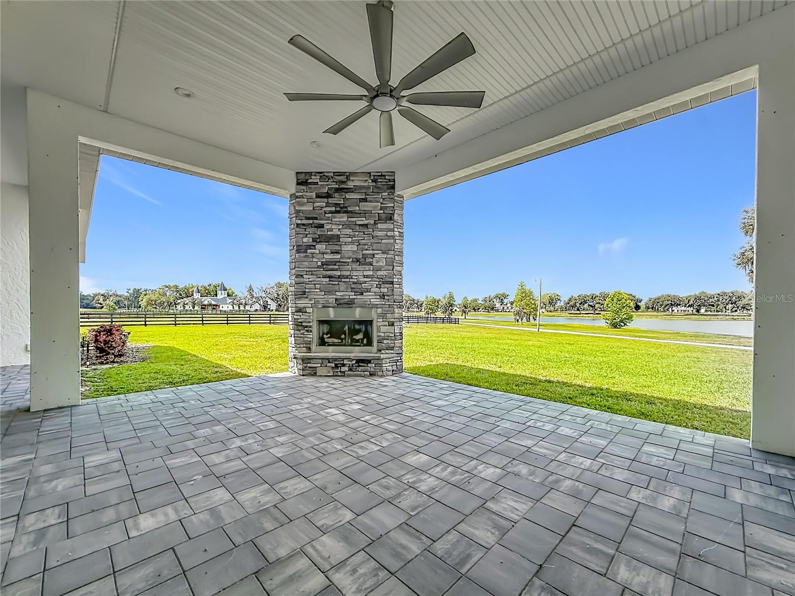 Listing photo id 66 for 6530 156th Loop 3 & 4