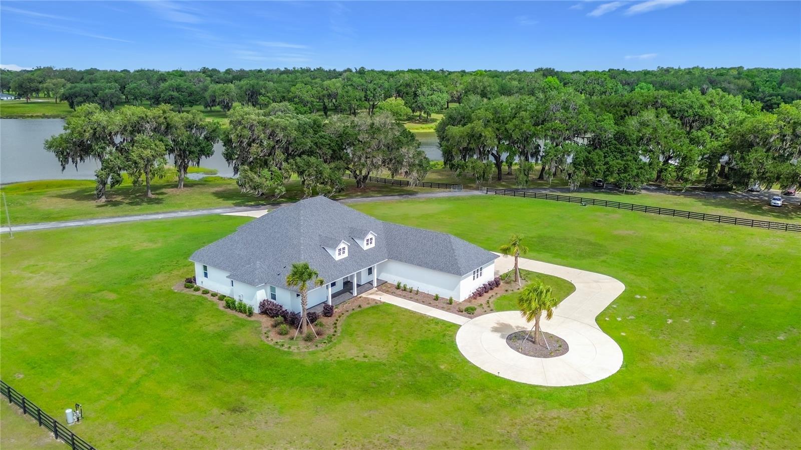 Listing photo id 70 for 6530 156th Loop 3 & 4
