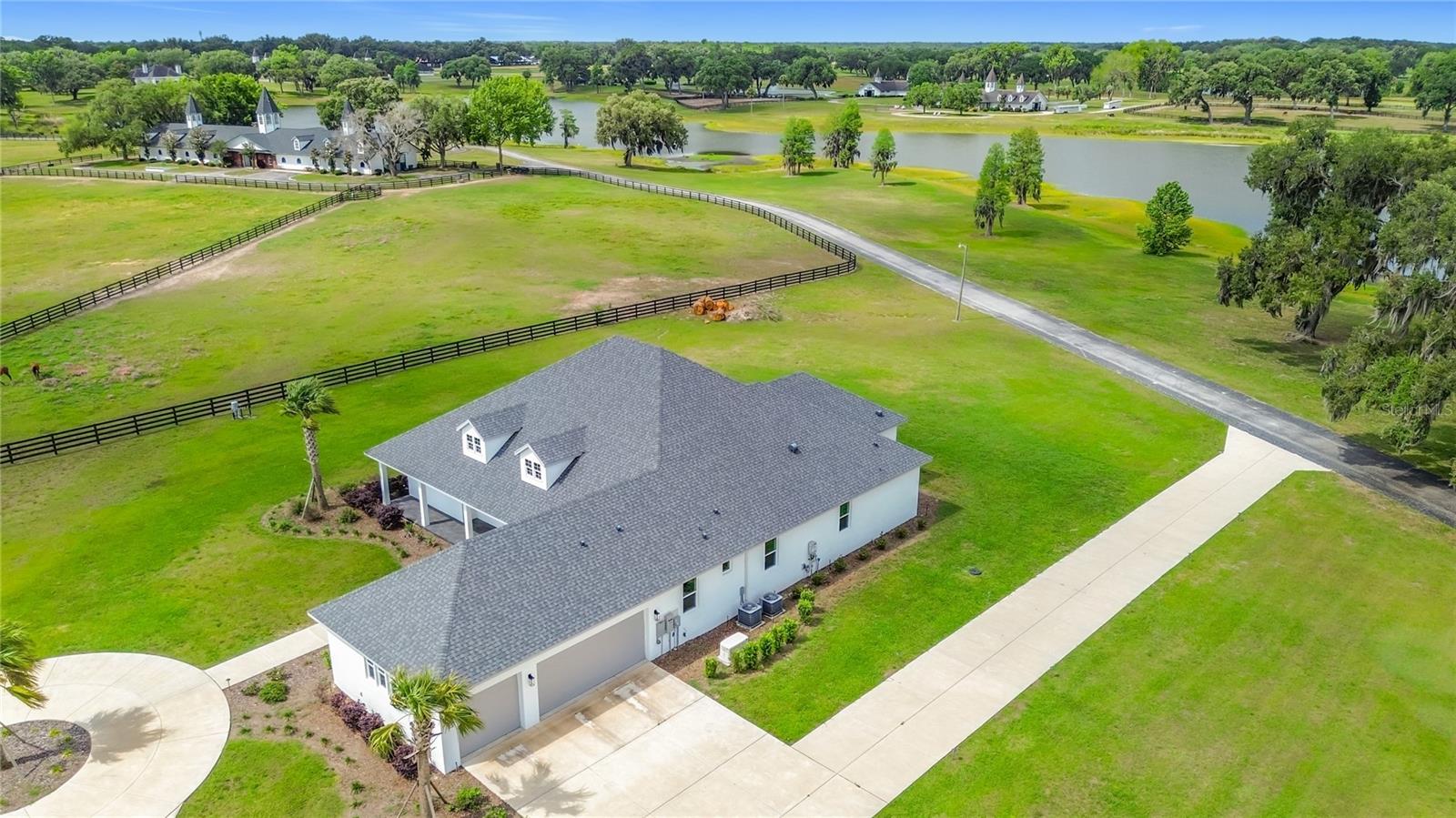 Listing photo id 71 for 6530 156th Loop 3 & 4
