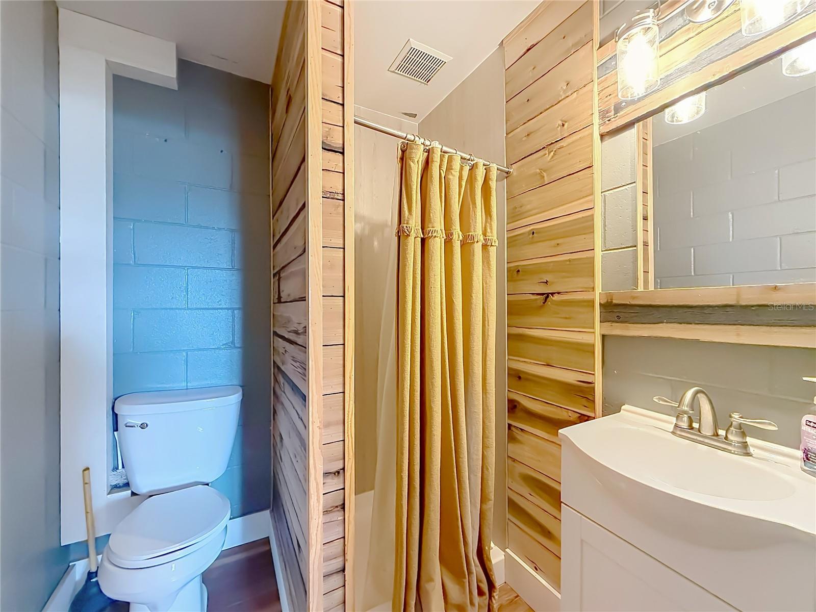 Listing photo id 89 for 6530 156th Loop 3 & 4