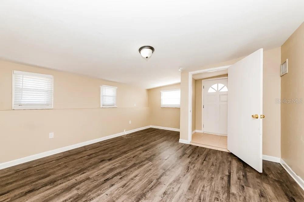 Image 11 of 15 For 6218 Nutmeg Avenue