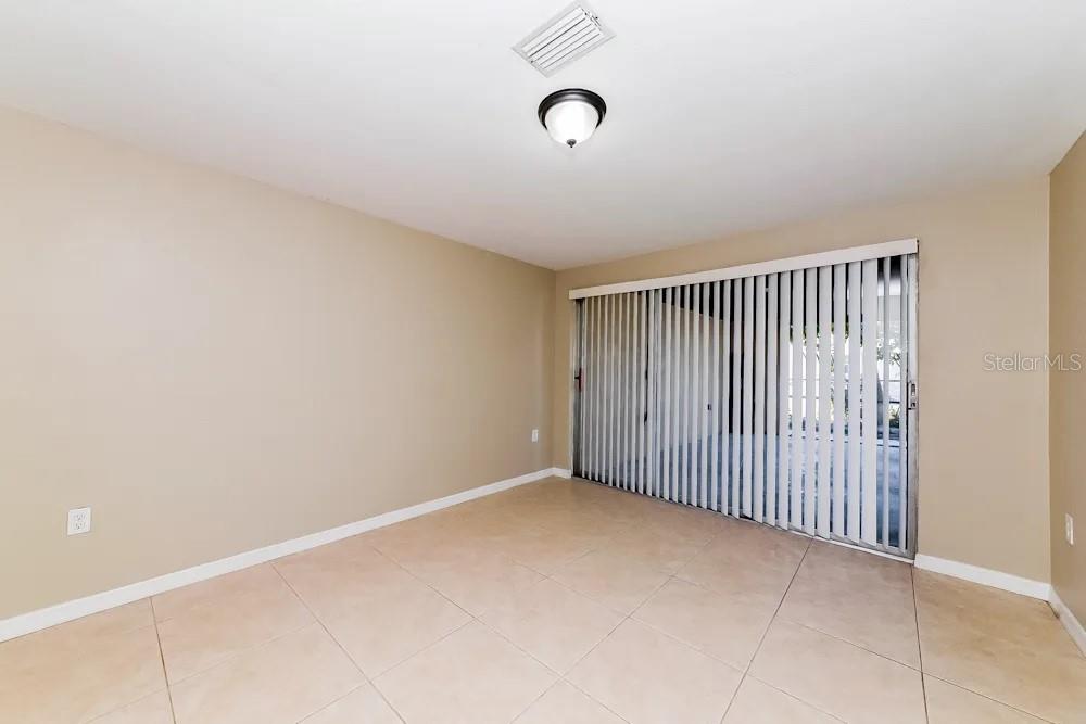 Image 4 of 15 For 6218 Nutmeg Avenue