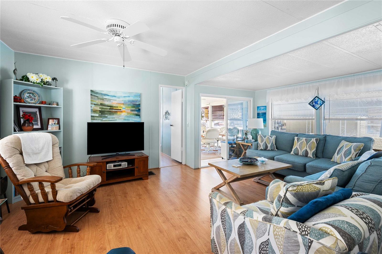 Image 11 of 61 For 36821 Grace Avenue