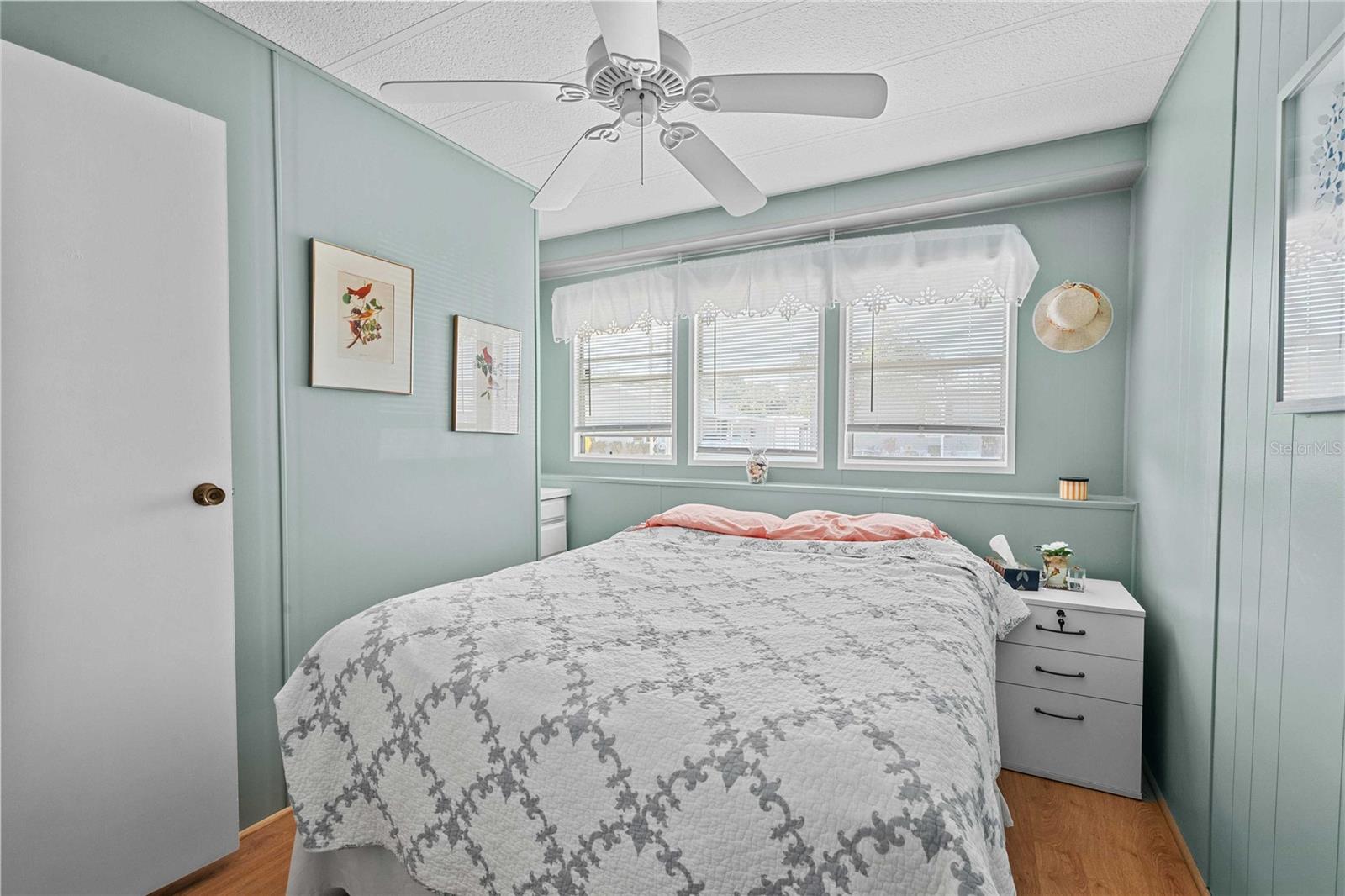 Image 16 of 61 For 36821 Grace Avenue