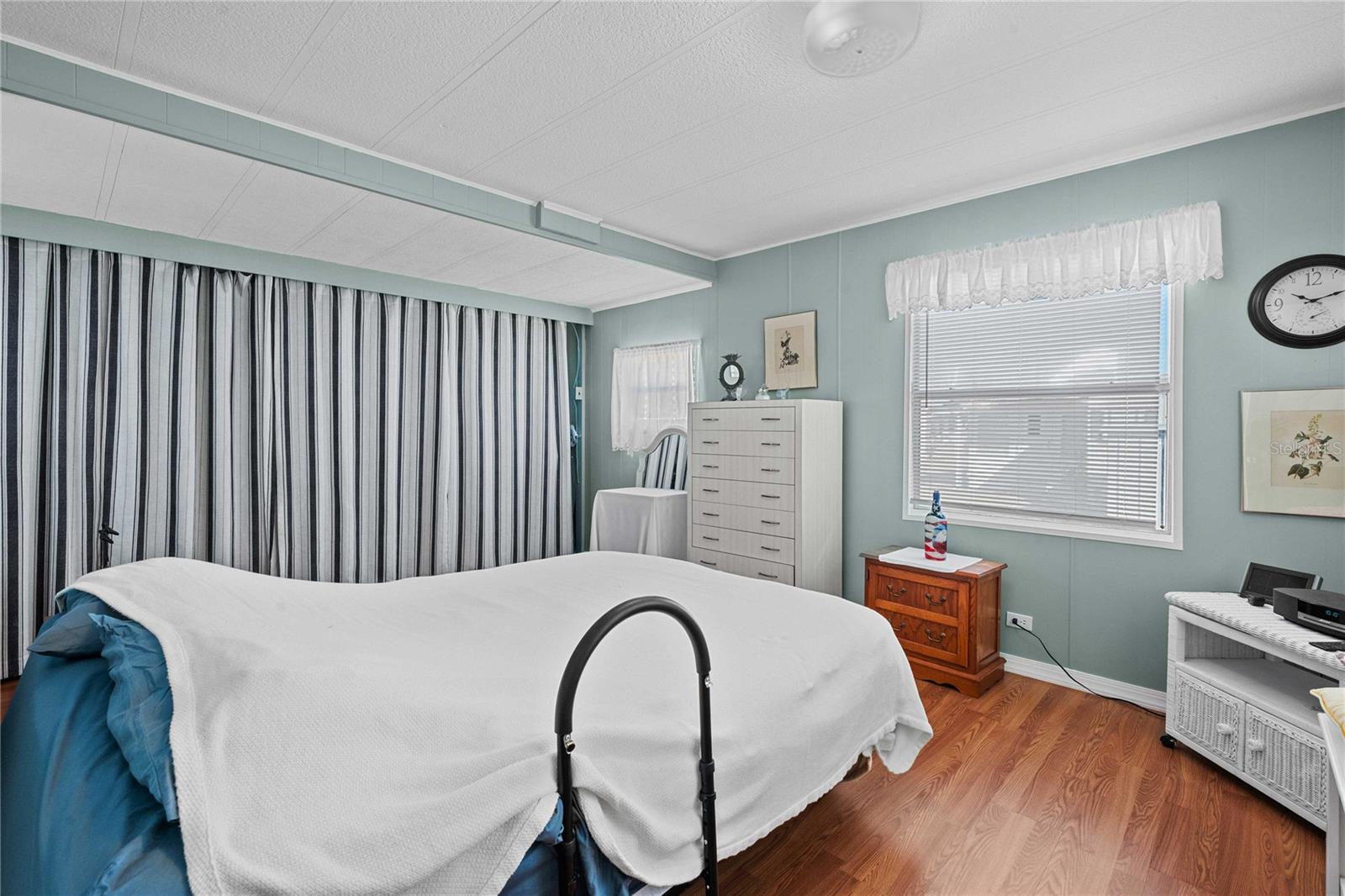 Image 19 of 61 For 36821 Grace Avenue