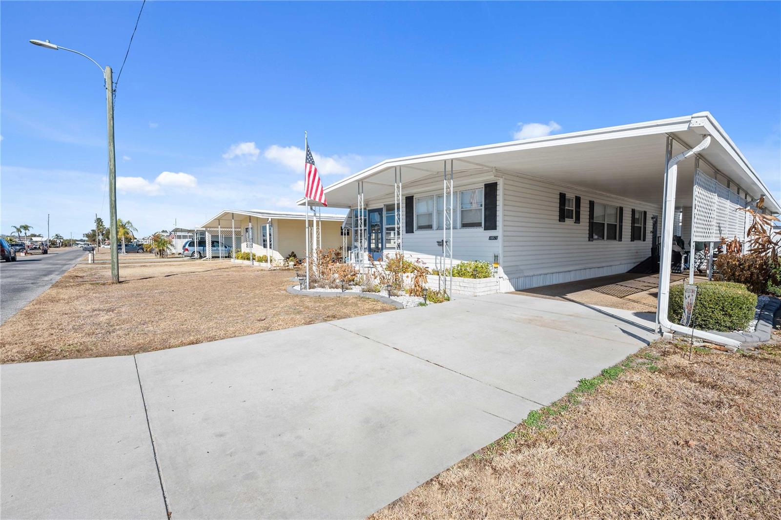 Image 6 of 61 For 36821 Grace Avenue