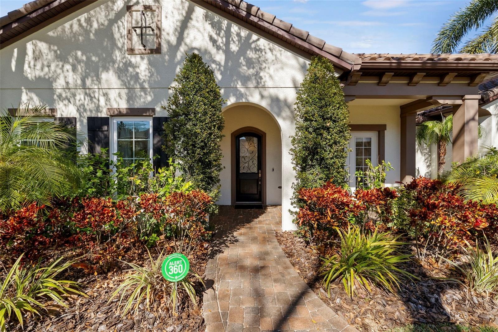 Listing photo id 0 for 3701 Jetton Avenue