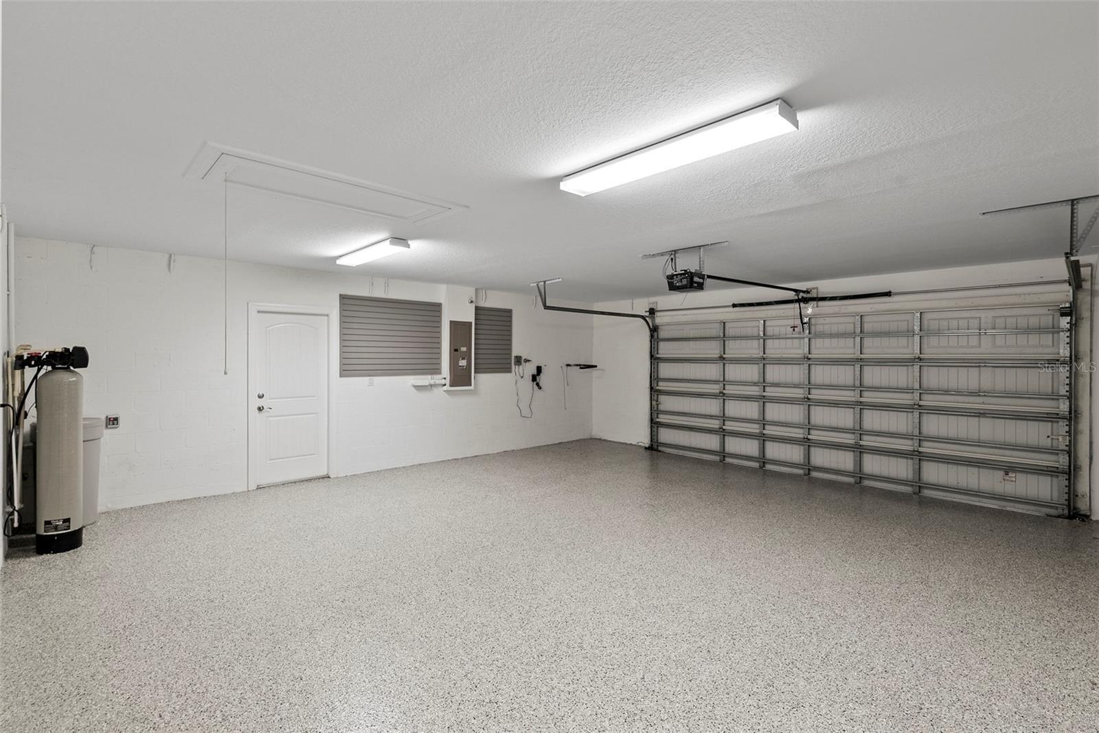 Listing photo id 44 for 3701 Jetton Avenue