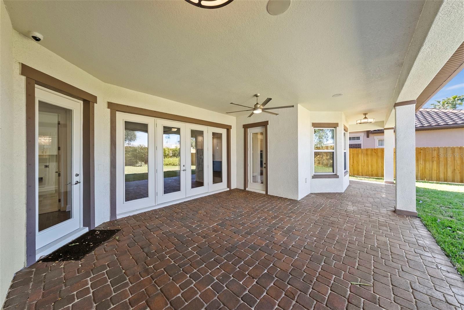 Listing photo id 45 for 3701 Jetton Avenue