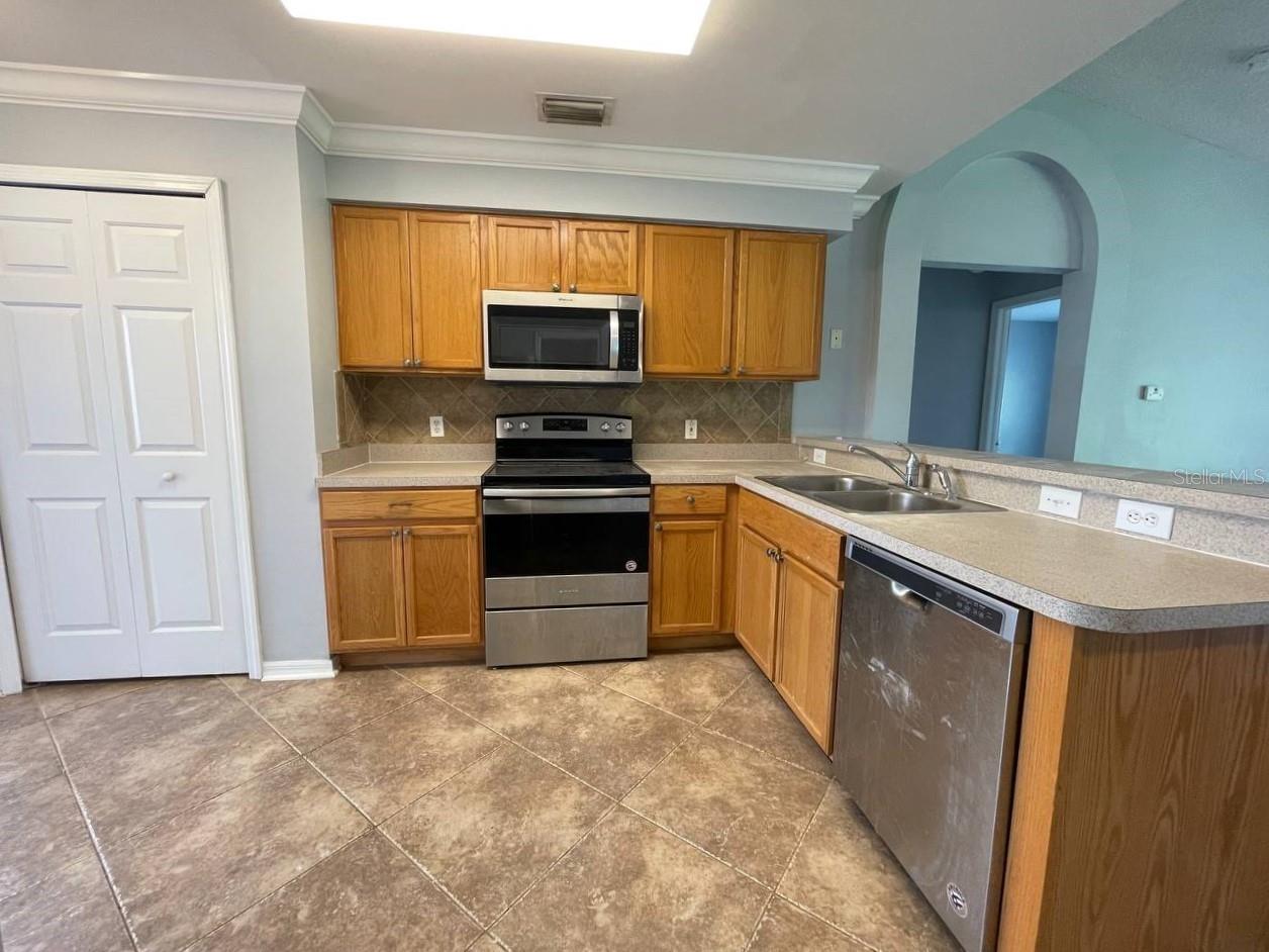 Image 10 of 23 For 13314 Prestwick Drive