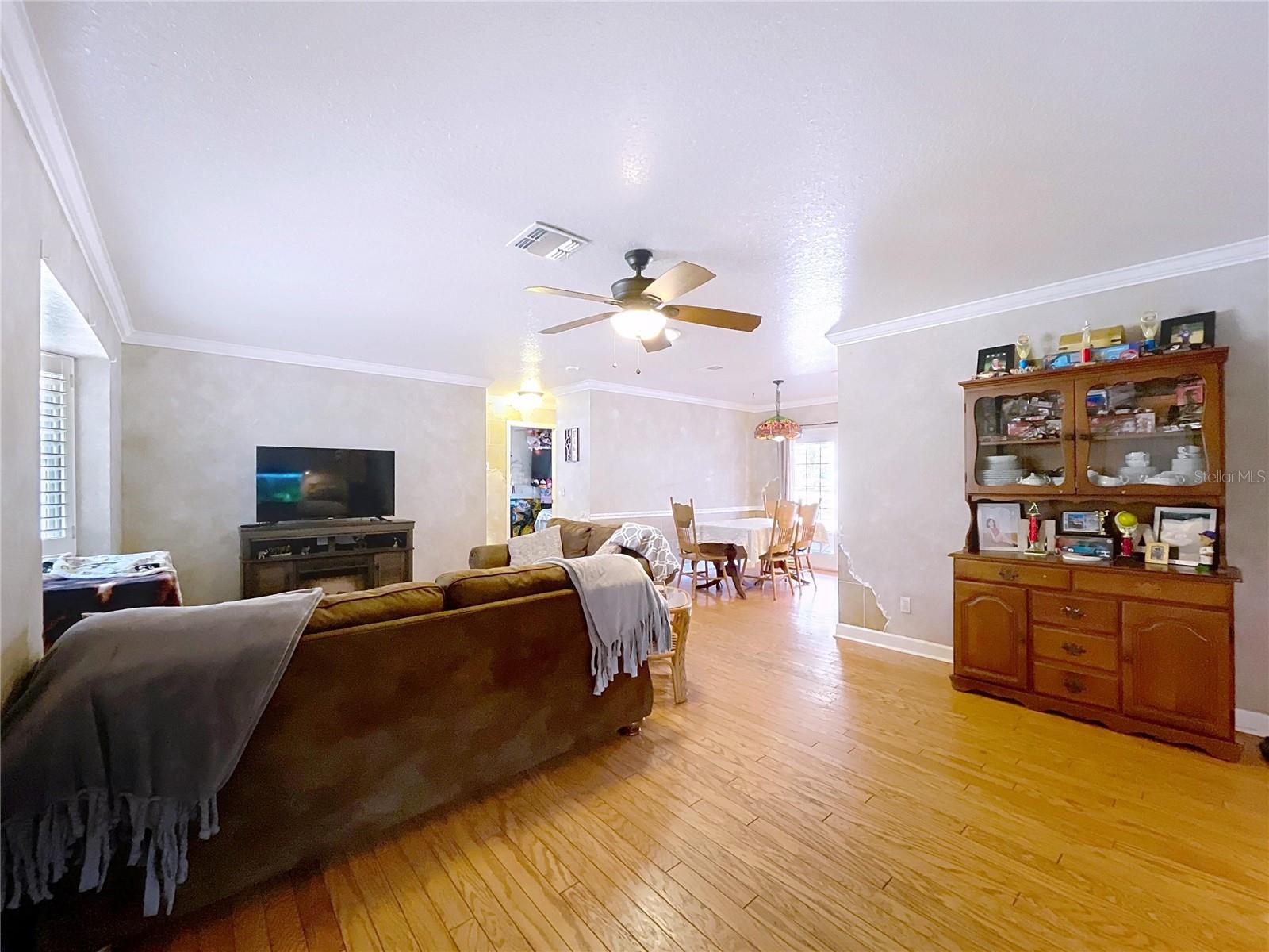 Listing photo id 9 for 37761 Oak Forrest Drive