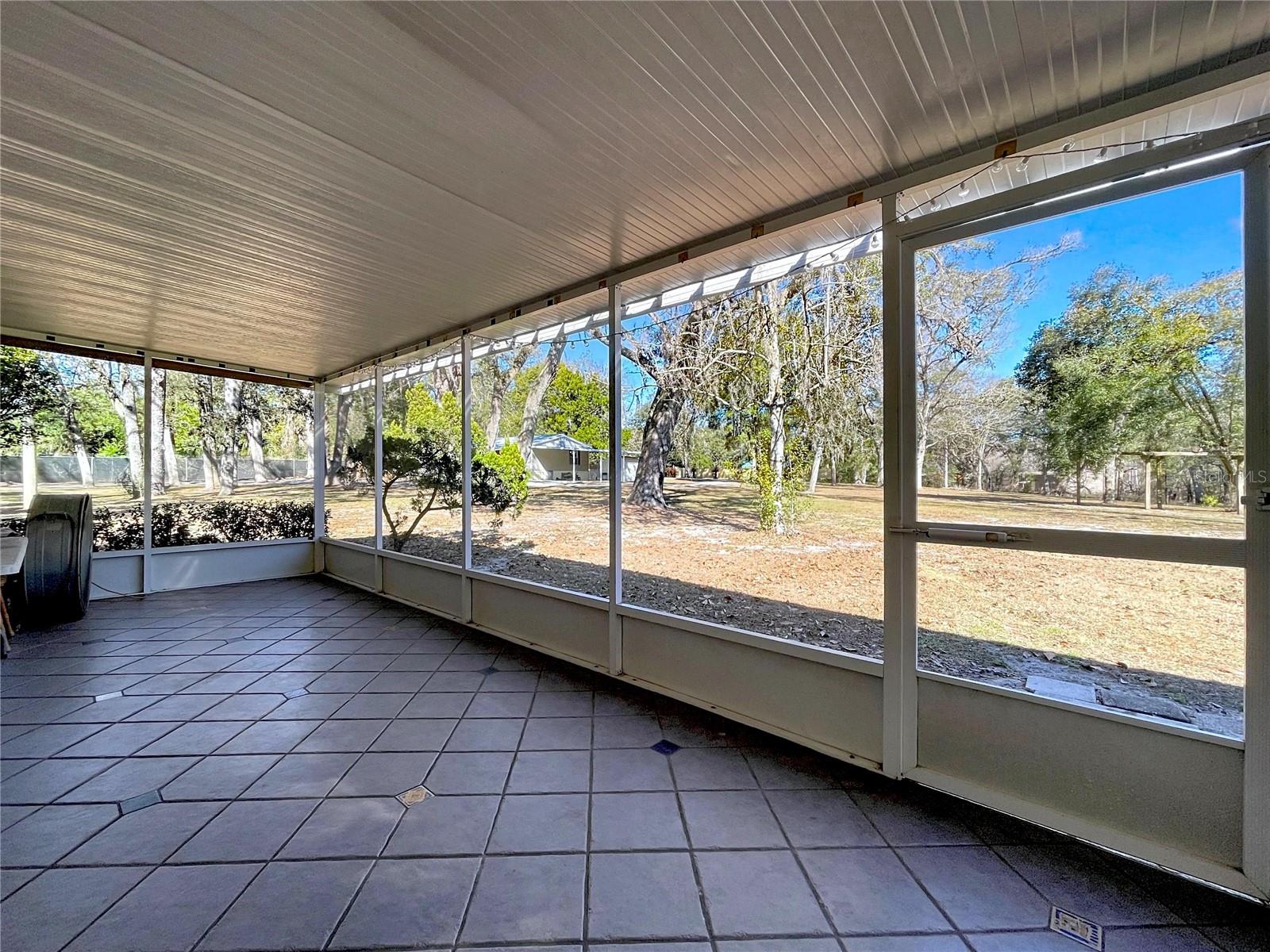 Listing photo id 31 for 37761 Oak Forrest Drive