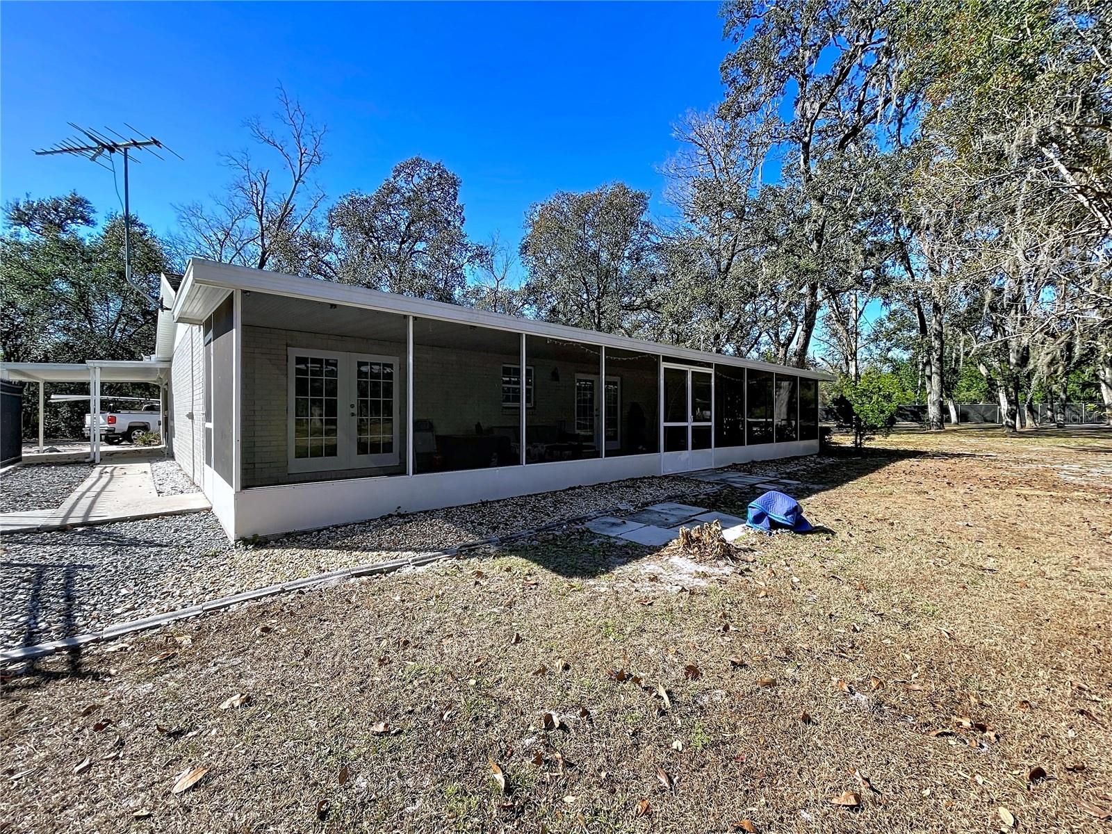 Listing photo id 32 for 37761 Oak Forrest Drive