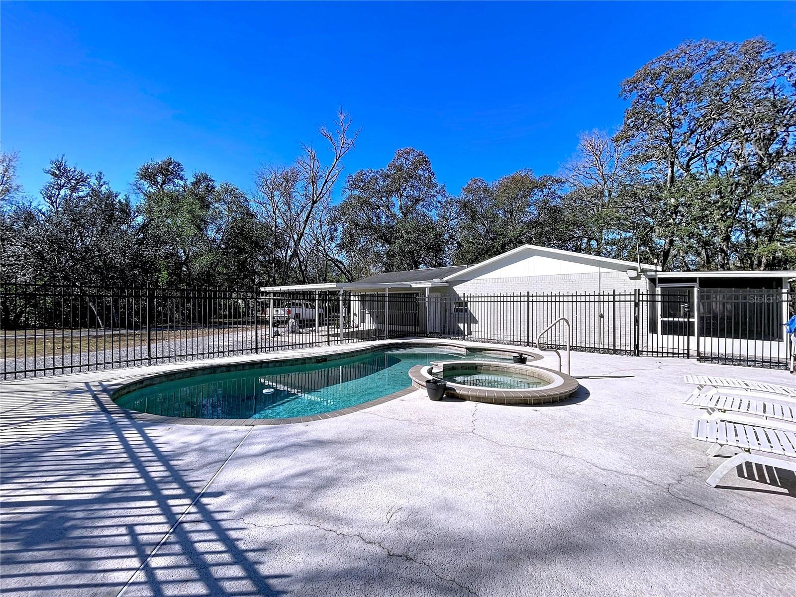 Listing photo id 39 for 37761 Oak Forrest Drive