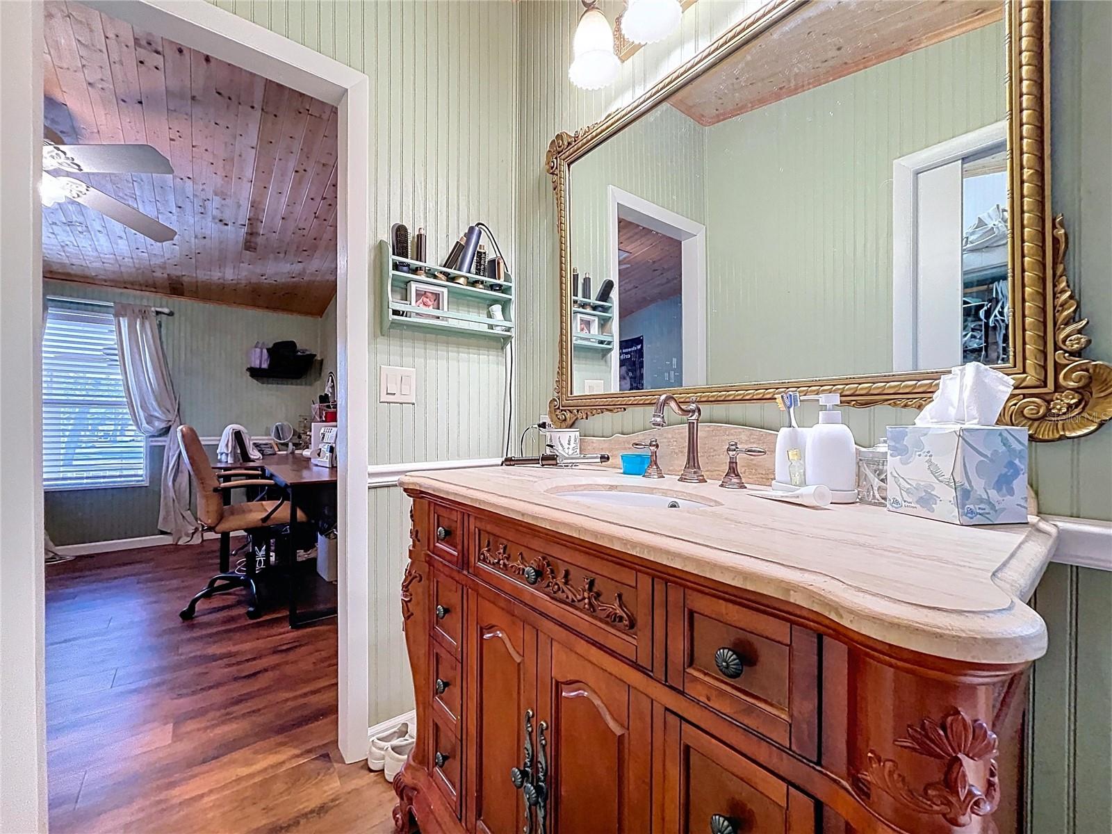 Listing photo id 74 for 37761 Oak Forrest Drive