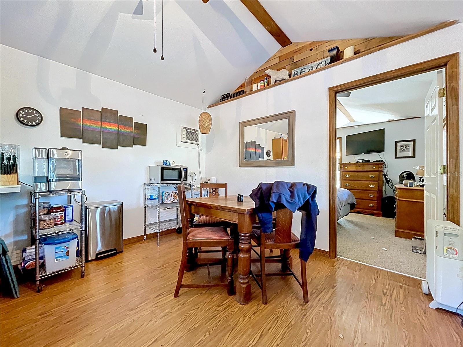 Listing photo id 81 for 37761 Oak Forrest Drive