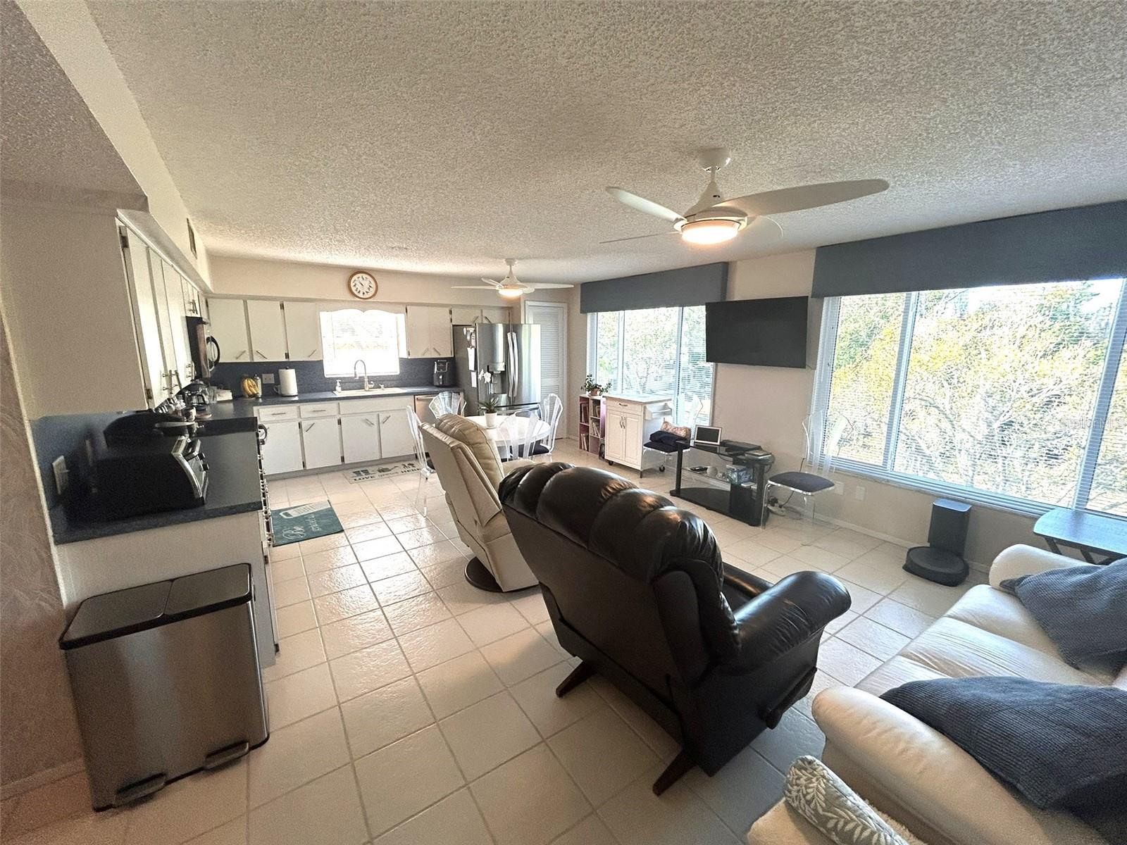 Image 13 of 50 For 2170 Americus Boulevard S 57