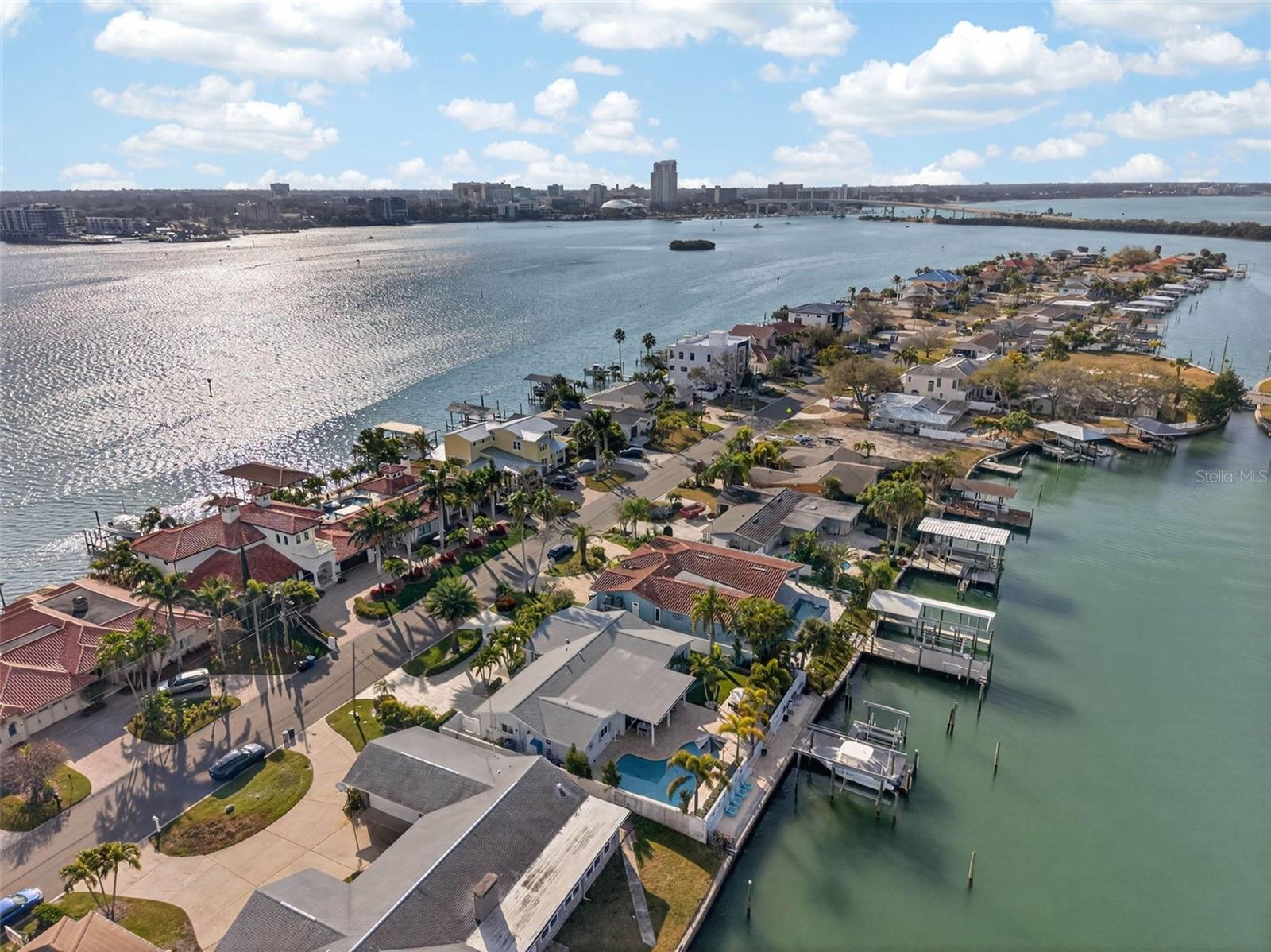 Listing photo id 9 for 136 Windward Island