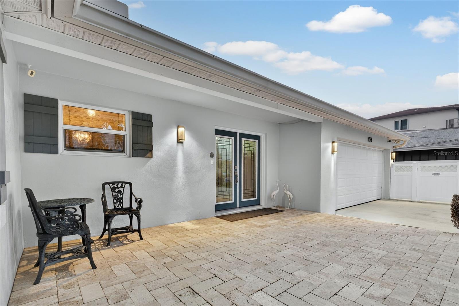 Listing photo id 13 for 136 Windward Island