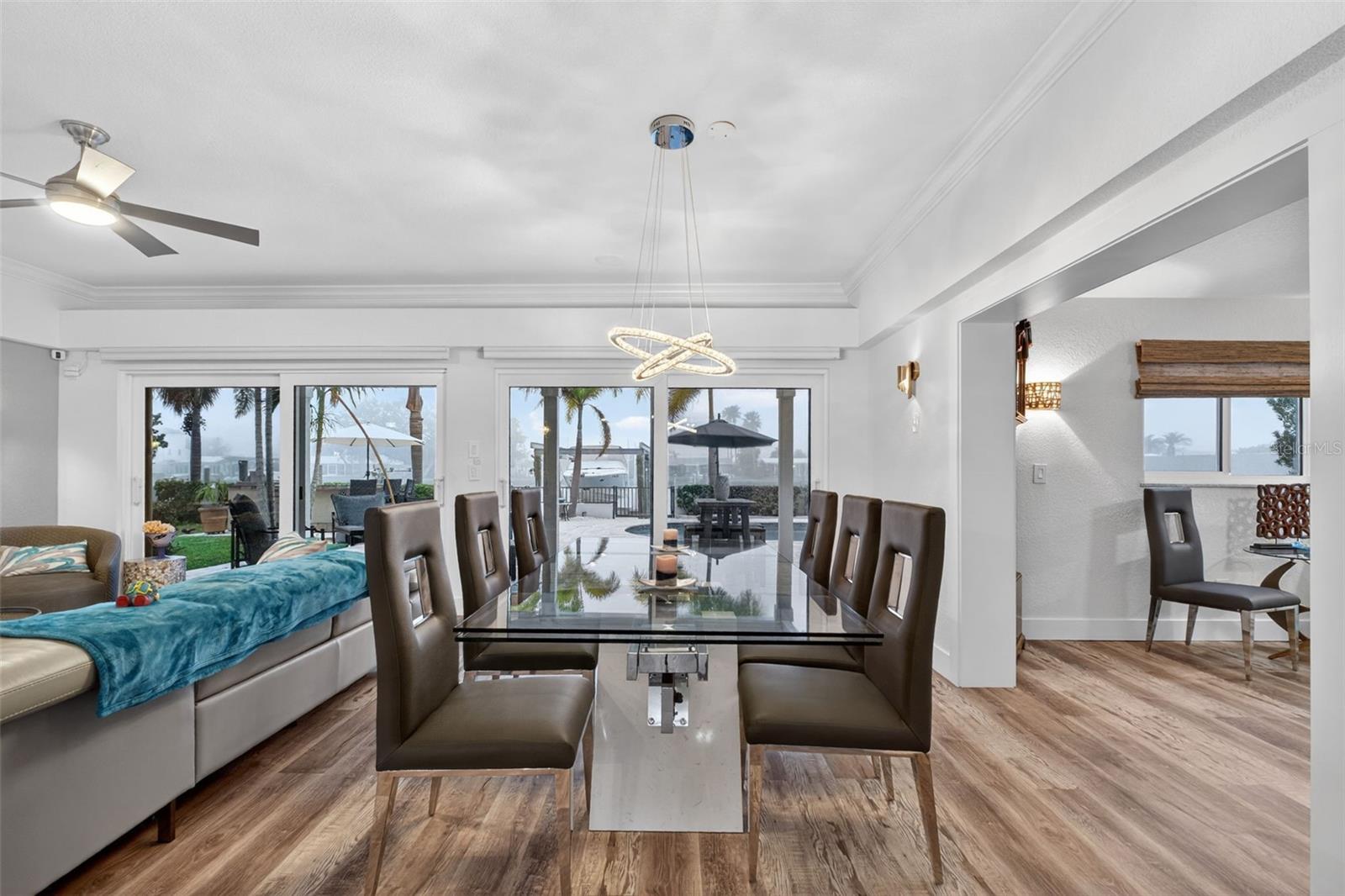 Listing photo id 18 for 136 Windward Island