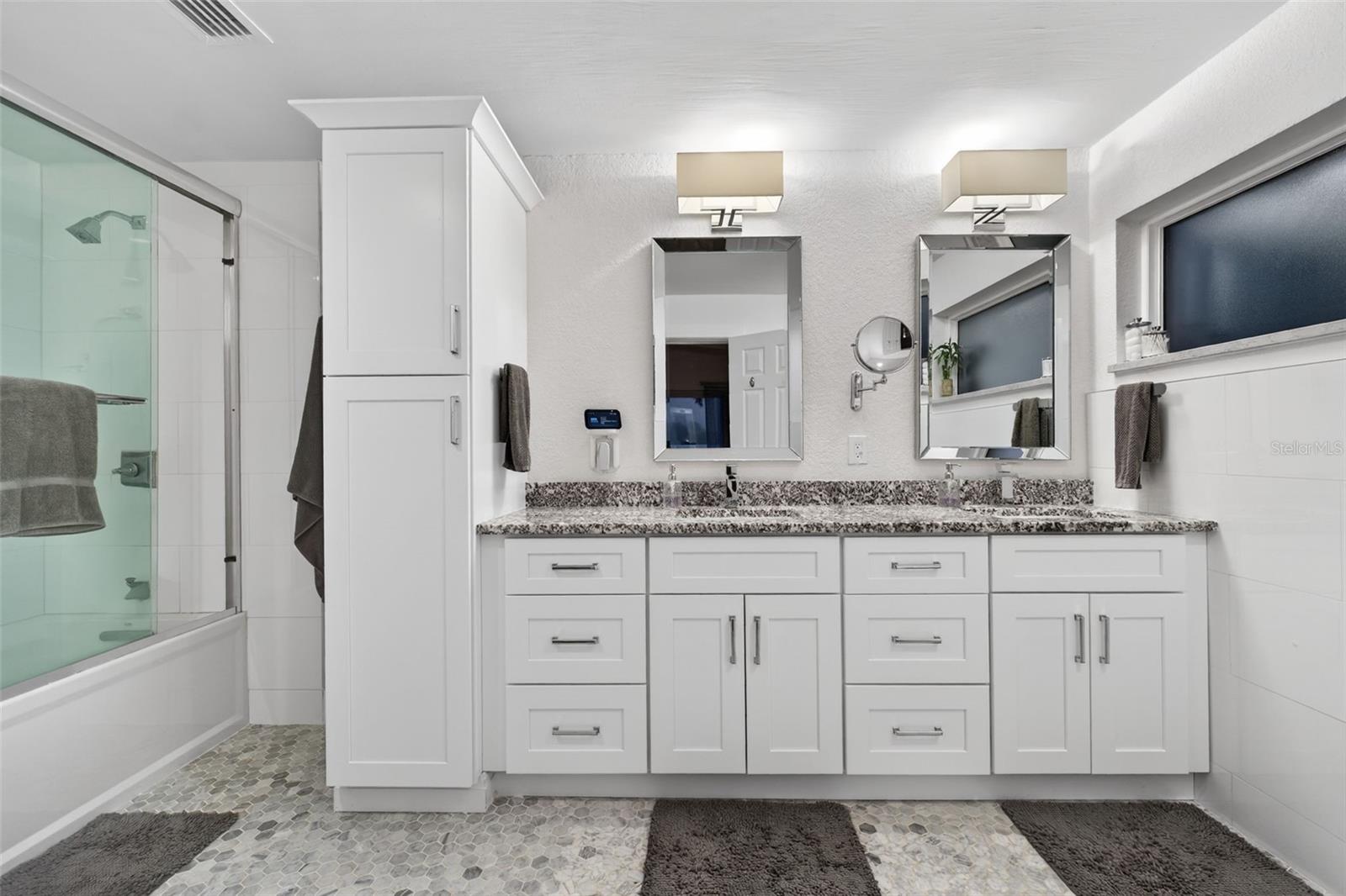 Listing photo id 20 for 136 Windward Island