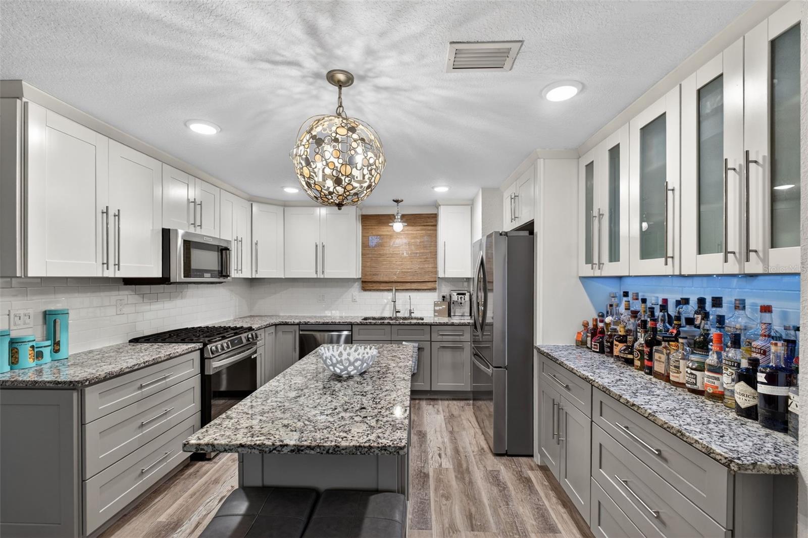 Listing photo id 21 for 136 Windward Island