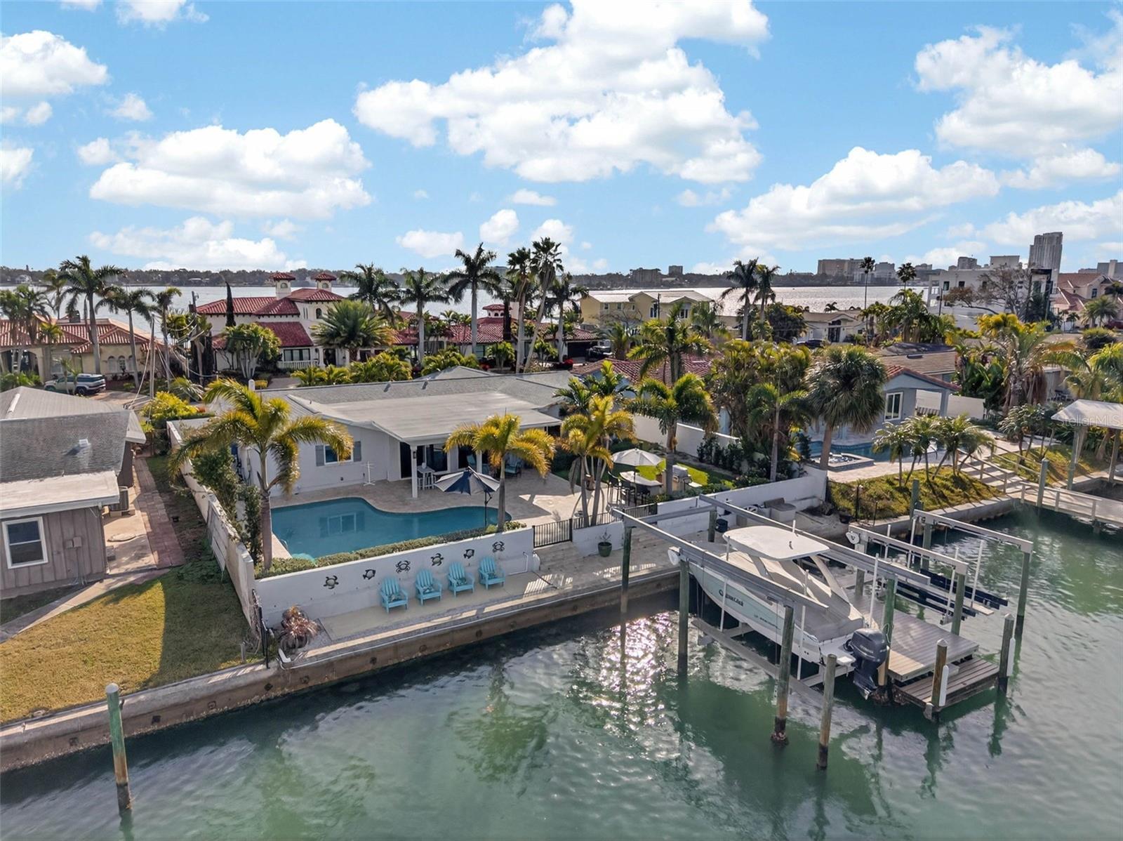 Listing photo id 49 for 136 Windward Island