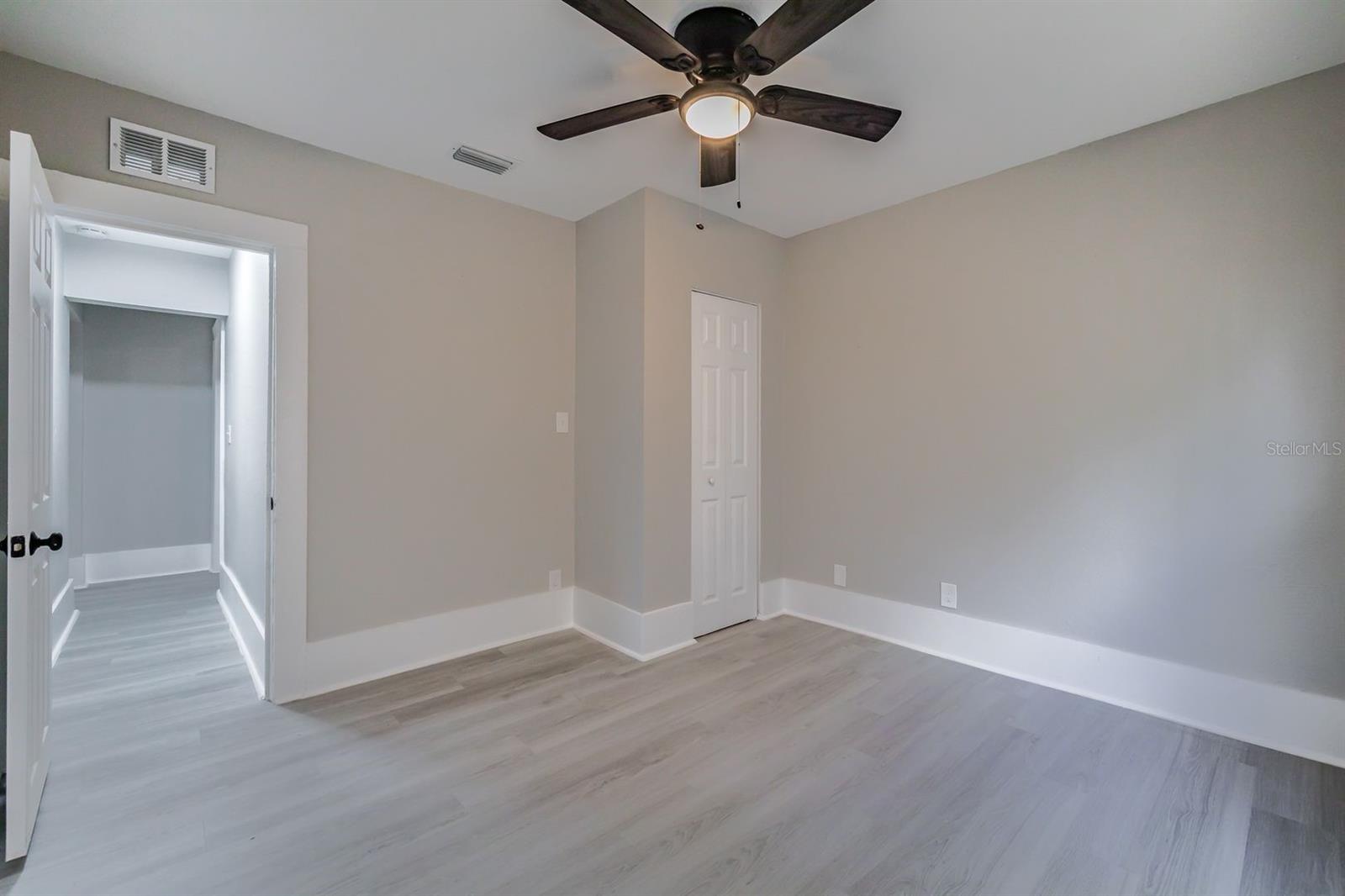 Image 16 of 30 For 1401 12th Street S