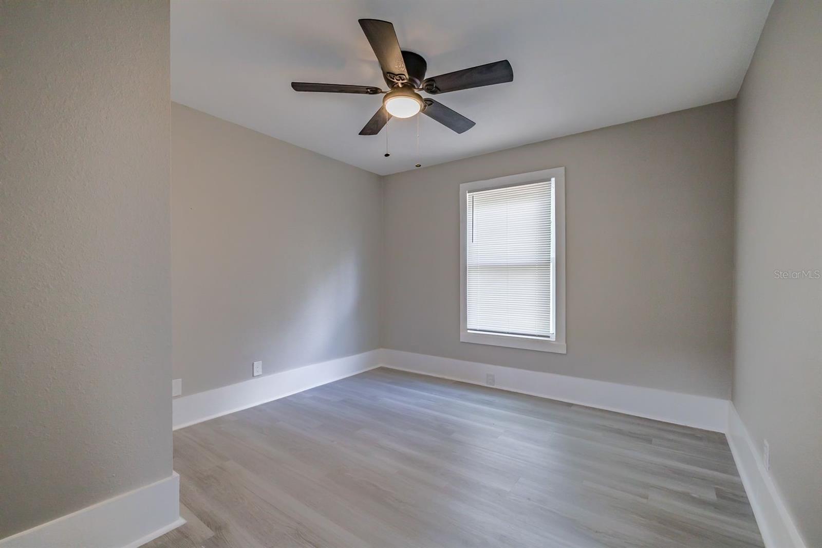 Image 17 of 30 For 1401 12th Street S