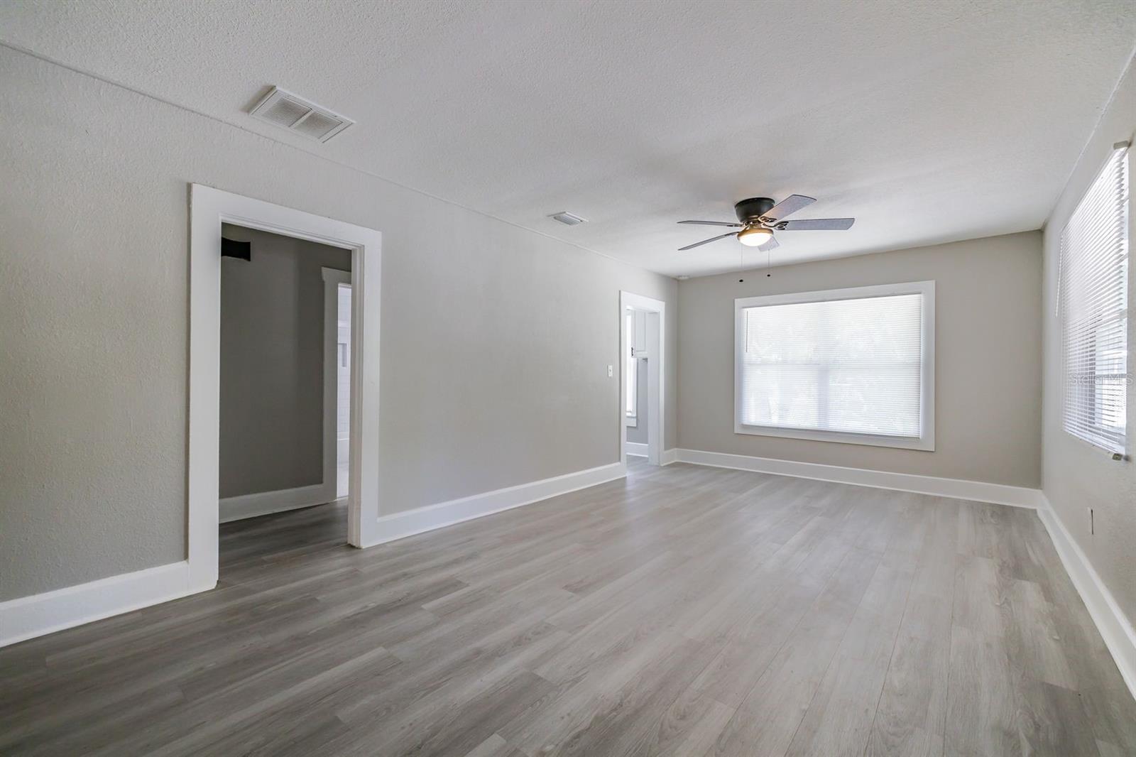 Image 5 of 30 For 1401 12th Street S