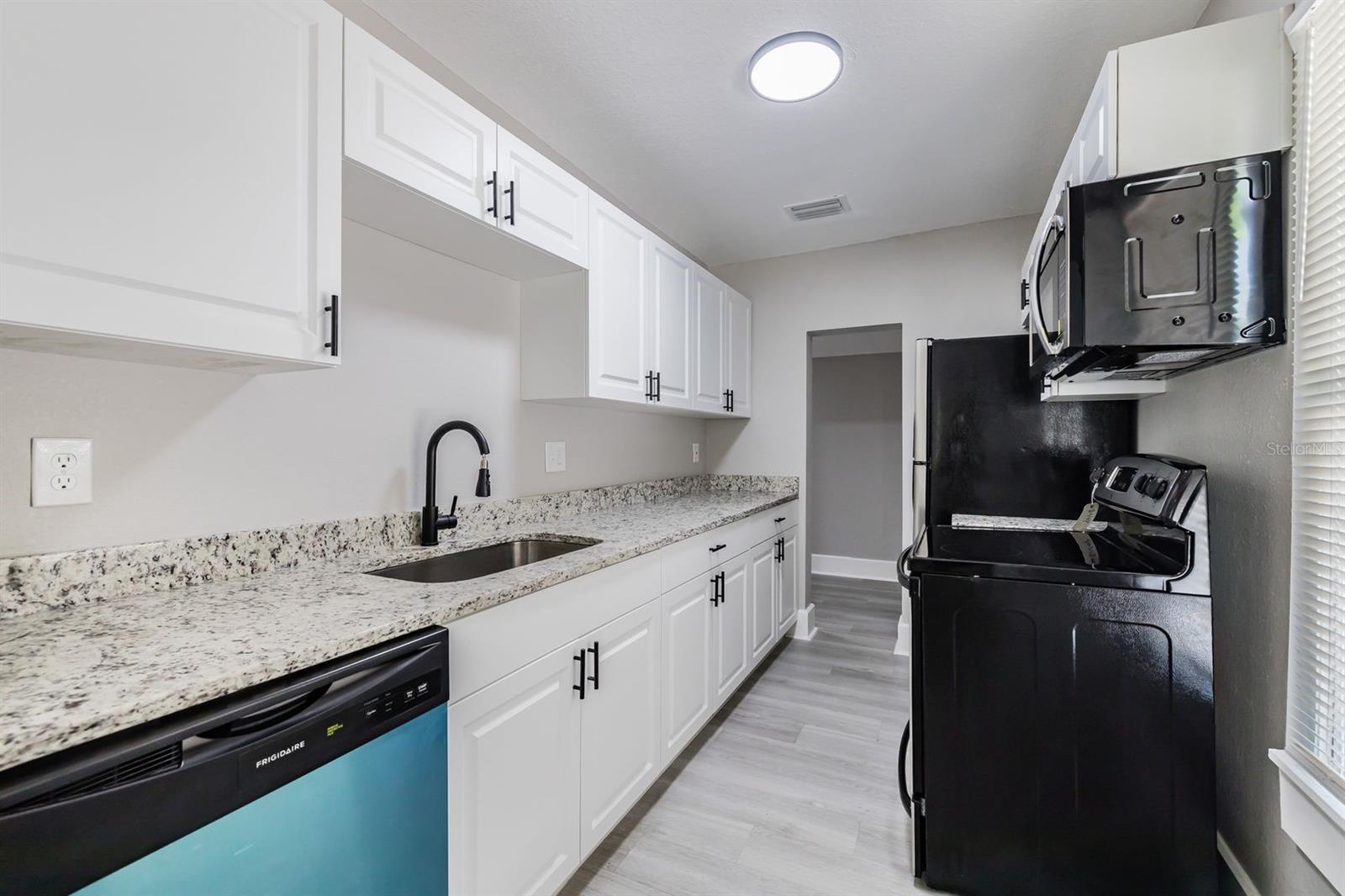 Image 7 of 30 For 1401 12th Street S