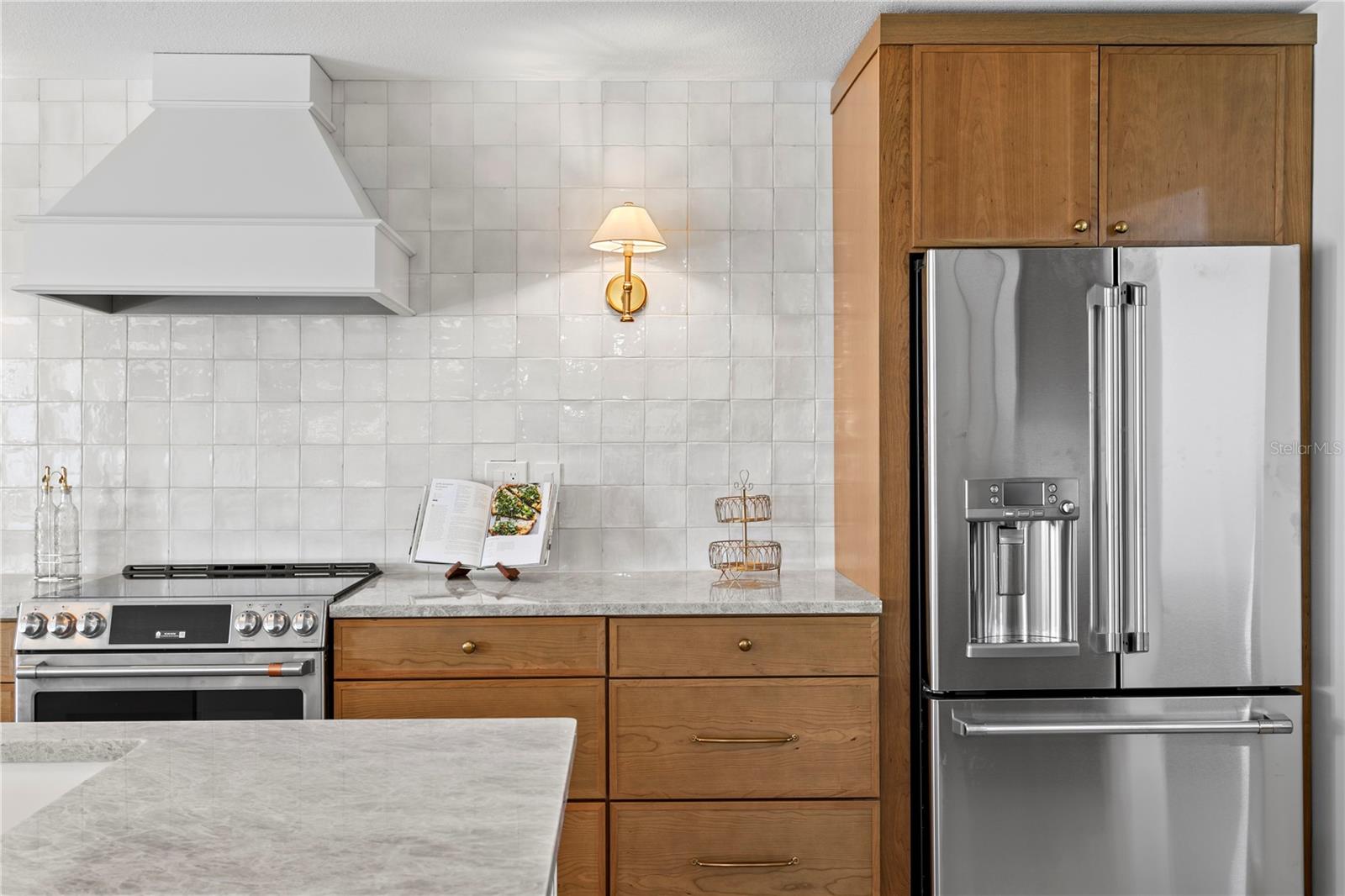 Listing photo id 13 for 1182 41st Avenue Ne