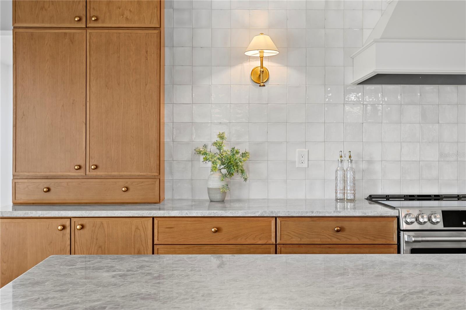 Listing photo id 16 for 1182 41st Avenue Ne