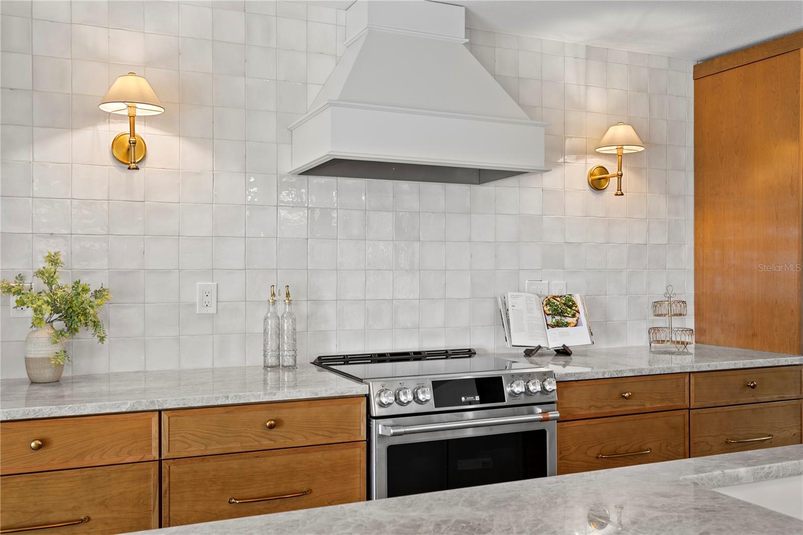 Listing photo id 19 for 1182 41st Avenue Ne