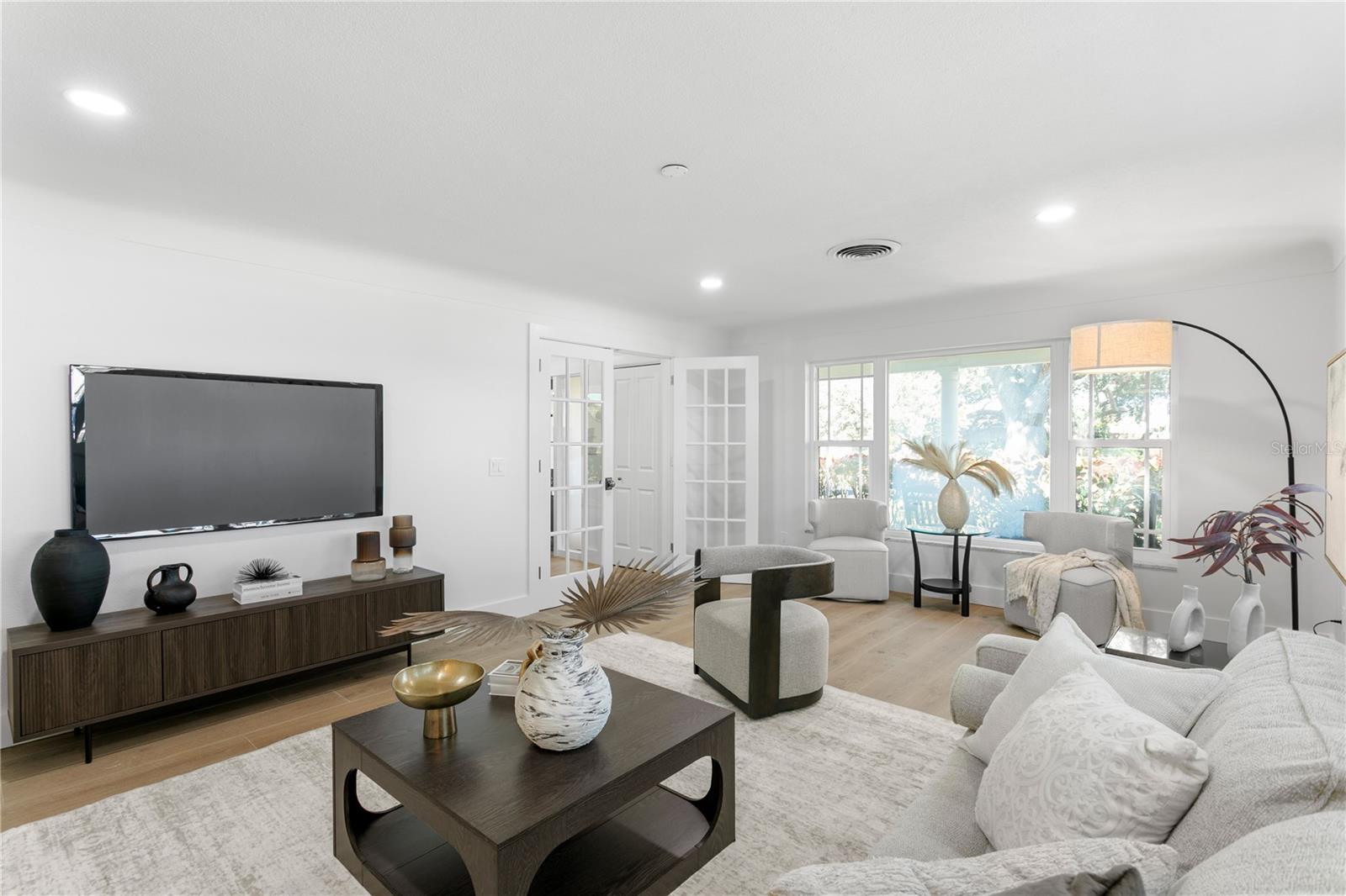 Listing photo id 26 for 1182 41st Avenue Ne