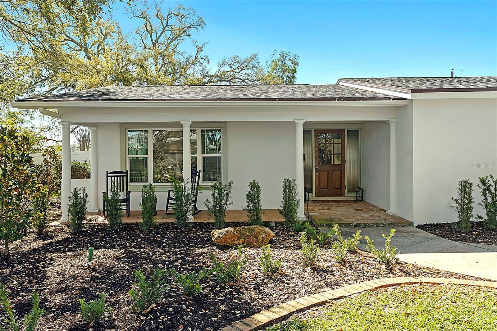 Listing photo id 1 for 1182 41st Avenue Ne