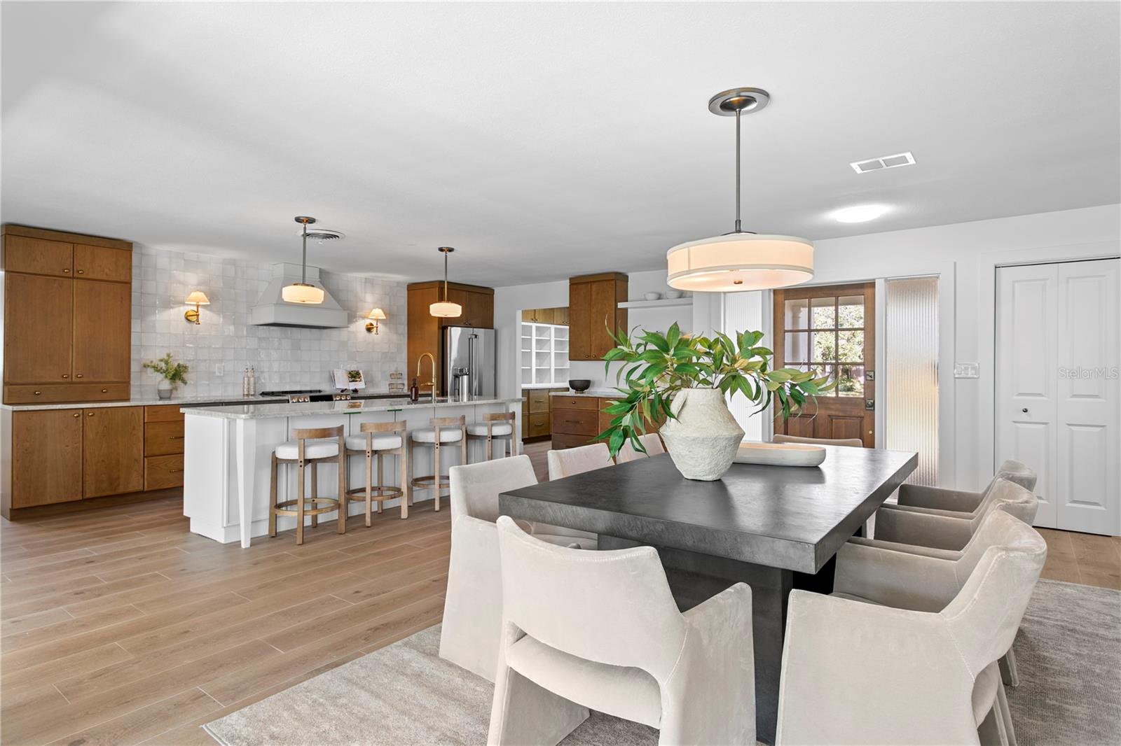 Listing photo id 30 for 1182 41st Avenue Ne