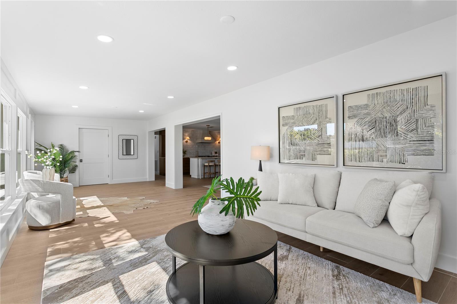 Listing photo id 36 for 1182 41st Avenue Ne