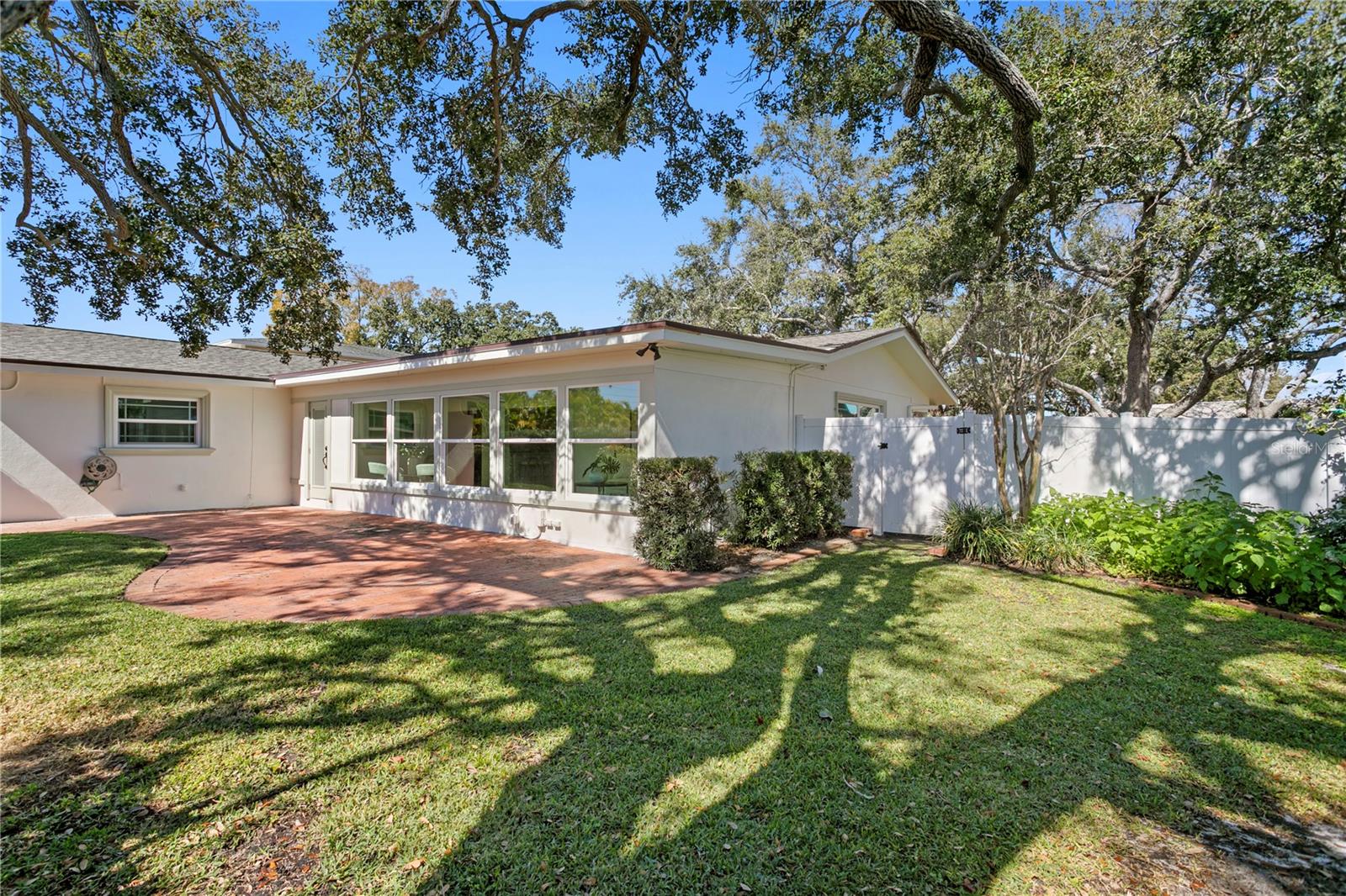 Listing photo id 50 for 1182 41st Avenue Ne