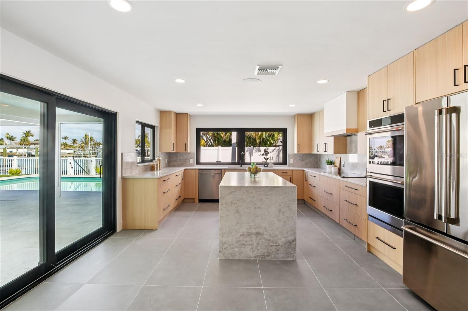 Image 10 of 52 For 12125 5th Street E