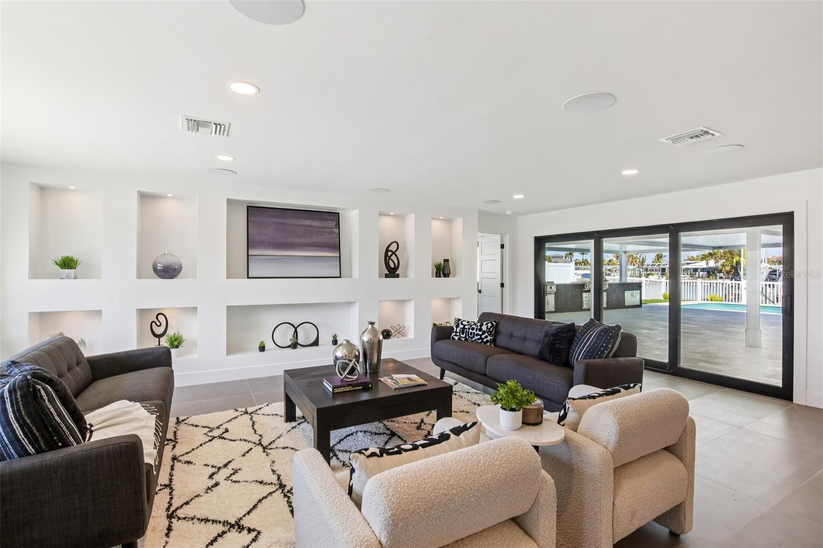 Image 13 of 52 For 12125 5th Street E