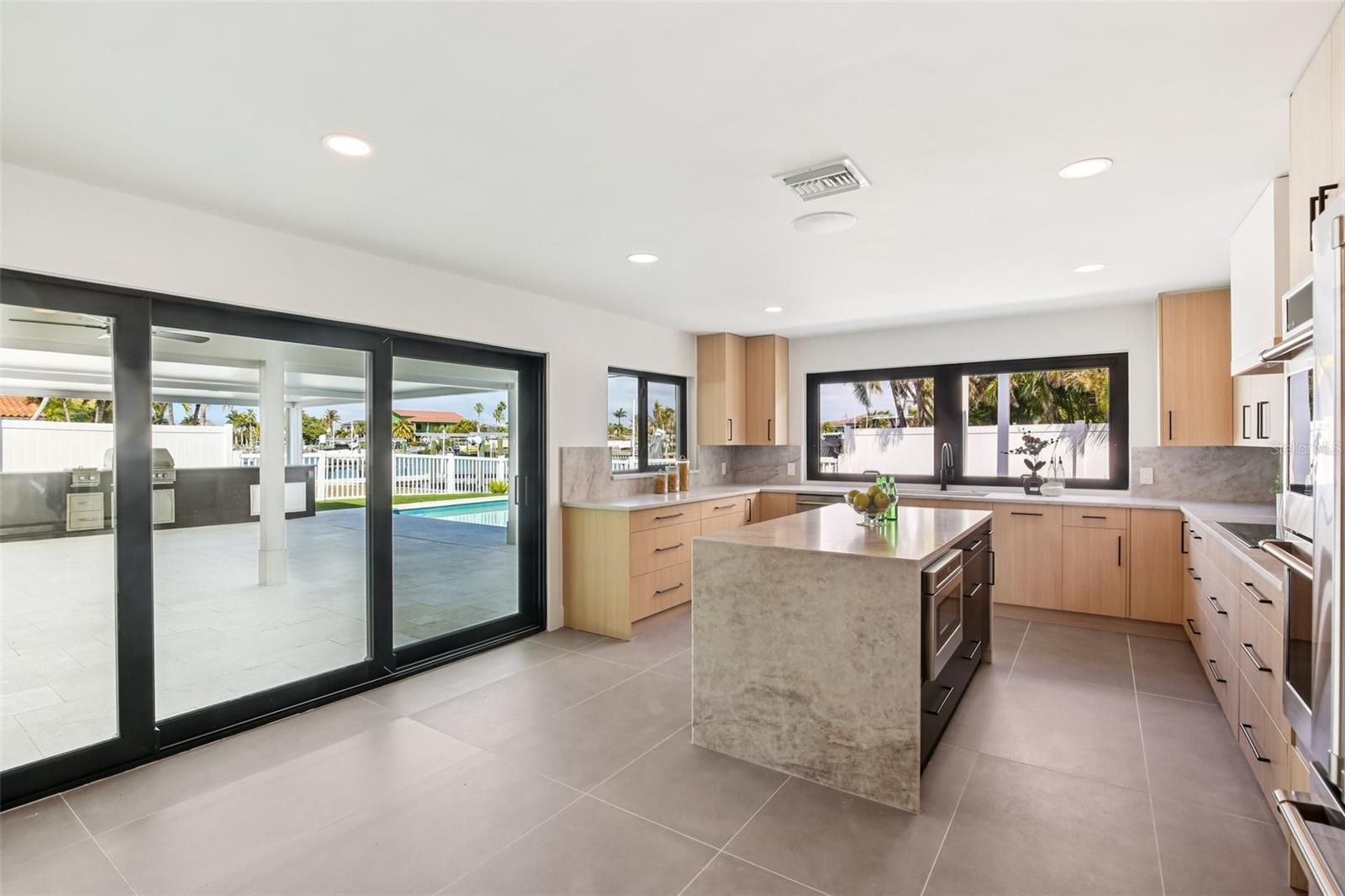 Image 18 of 52 For 12125 5th Street E