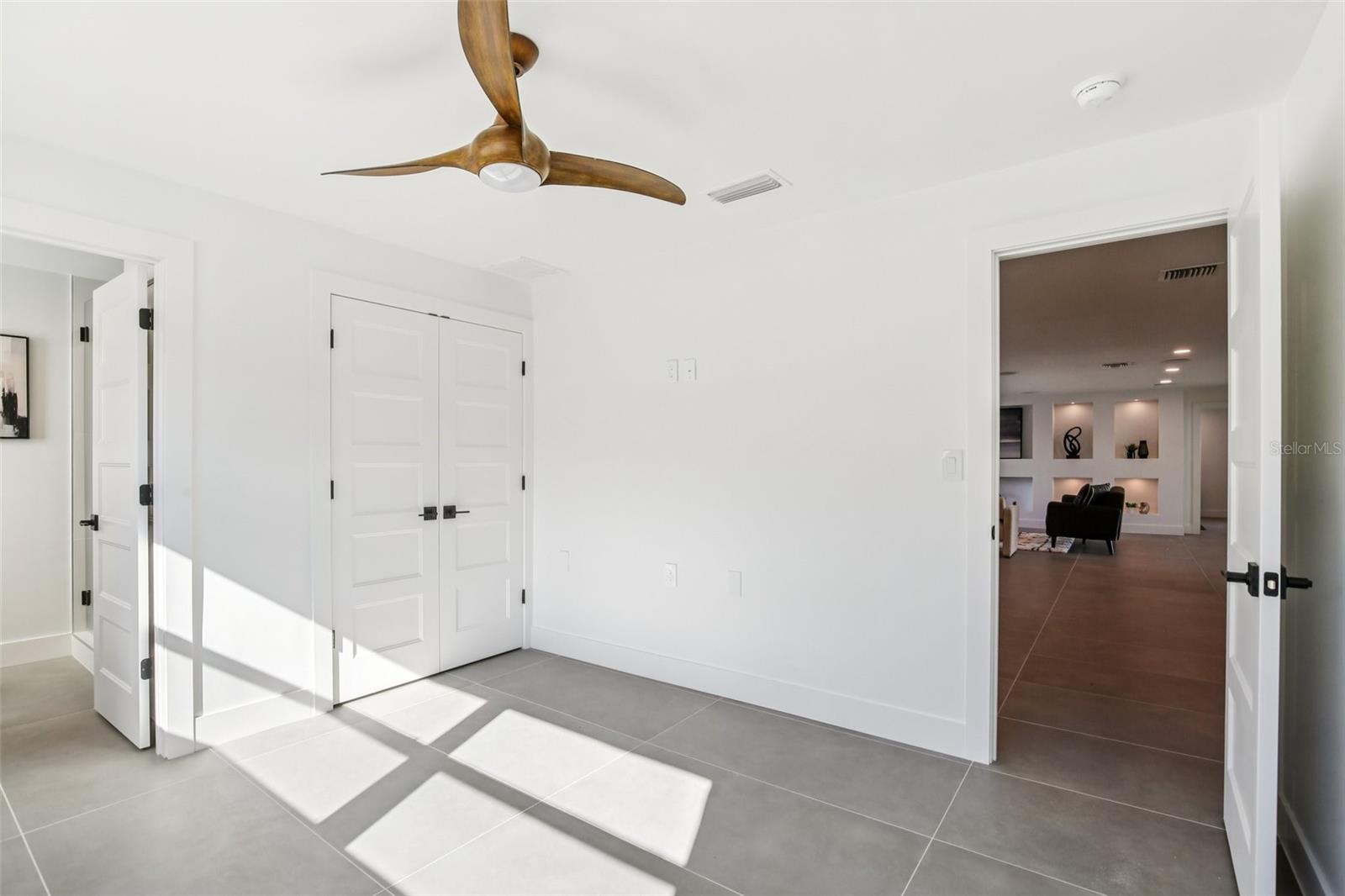 Image 22 of 52 For 12125 5th Street E