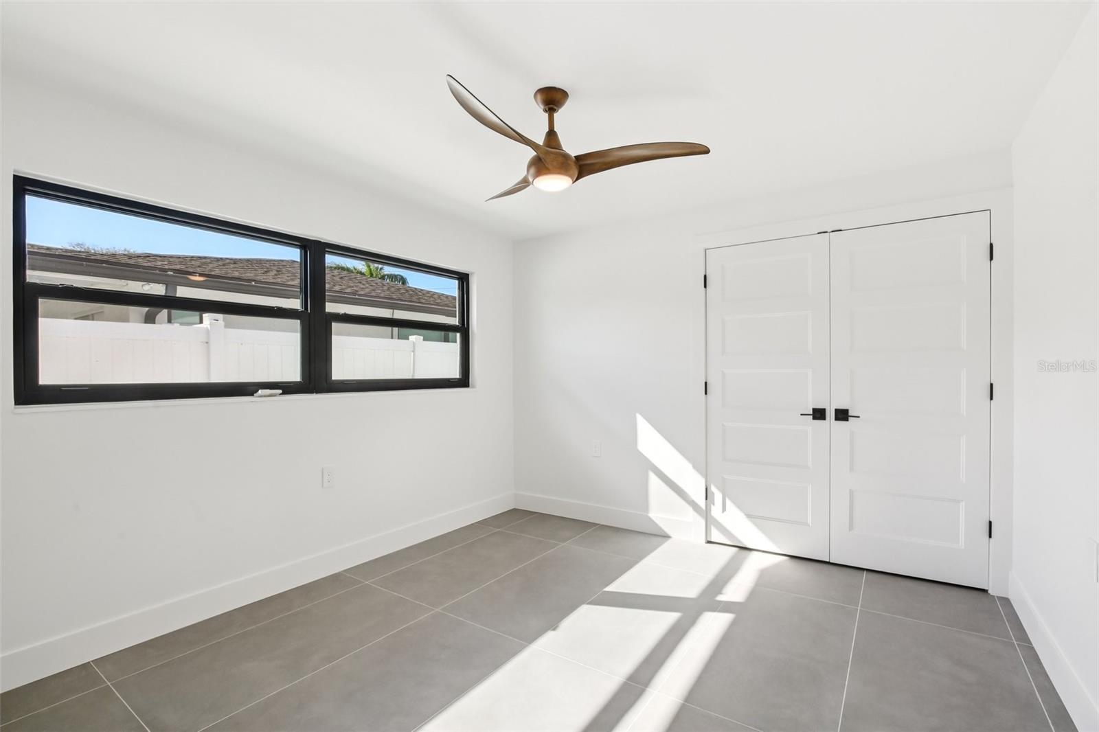 Image 26 of 52 For 12125 5th Street E