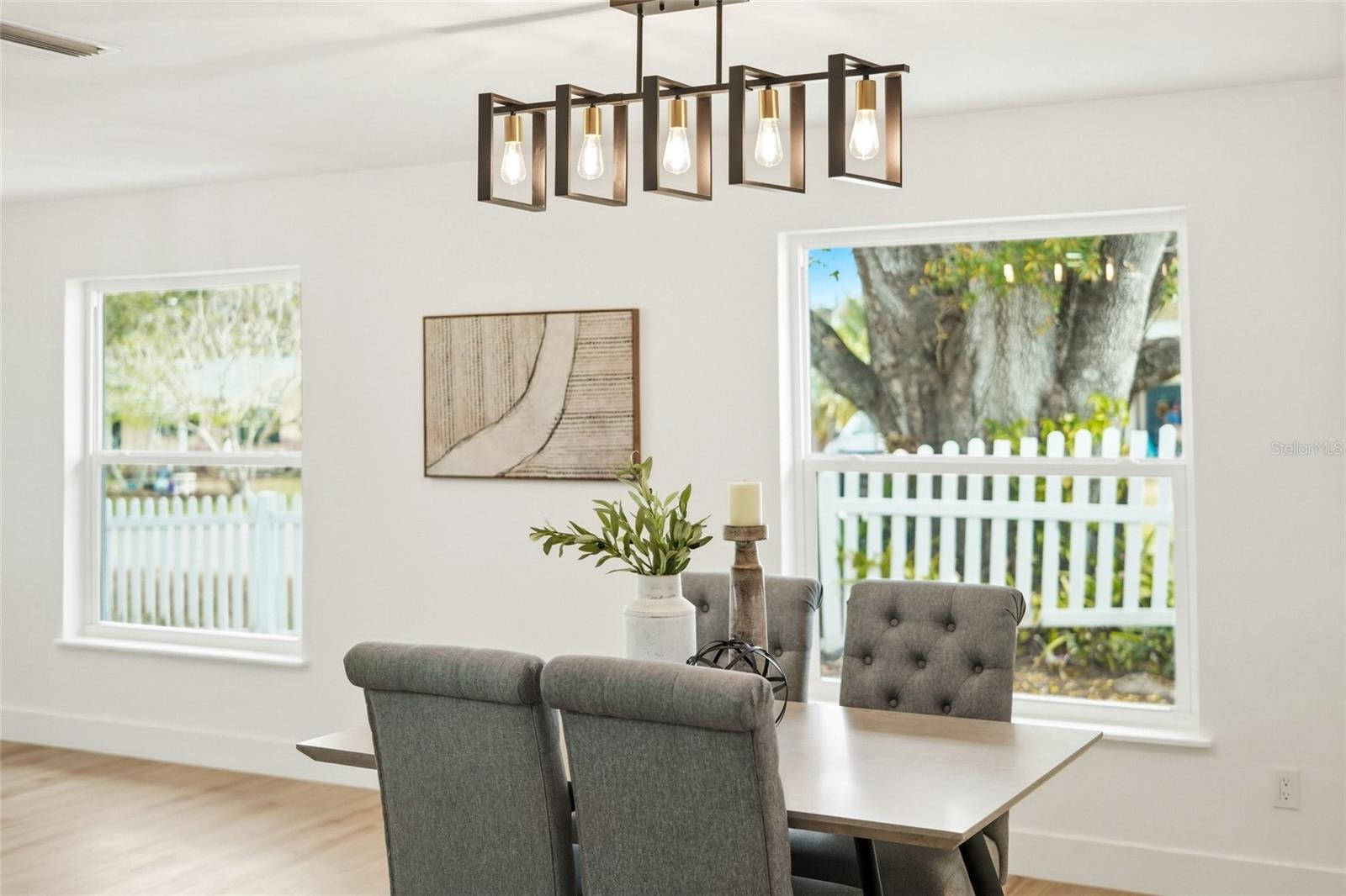 Image 15 of 37 For 1434 Hagen Avenue